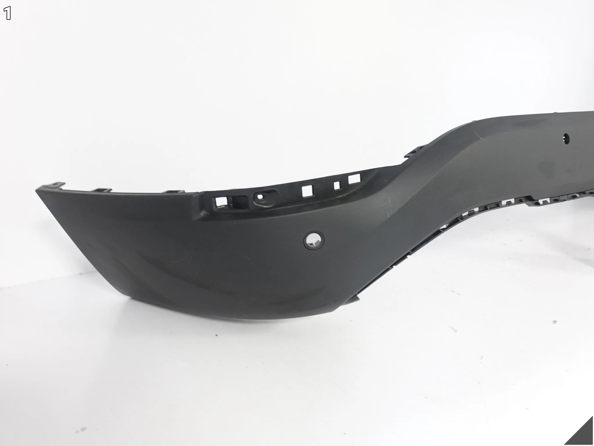 BMW X1 F48 ZWYKŁY BASIS 15-22 LCI LIFT SPOILER DOKŁADKA W ZDERZAK TYŁ 202abbe2e2ca06566de5db6f65bb2ecd