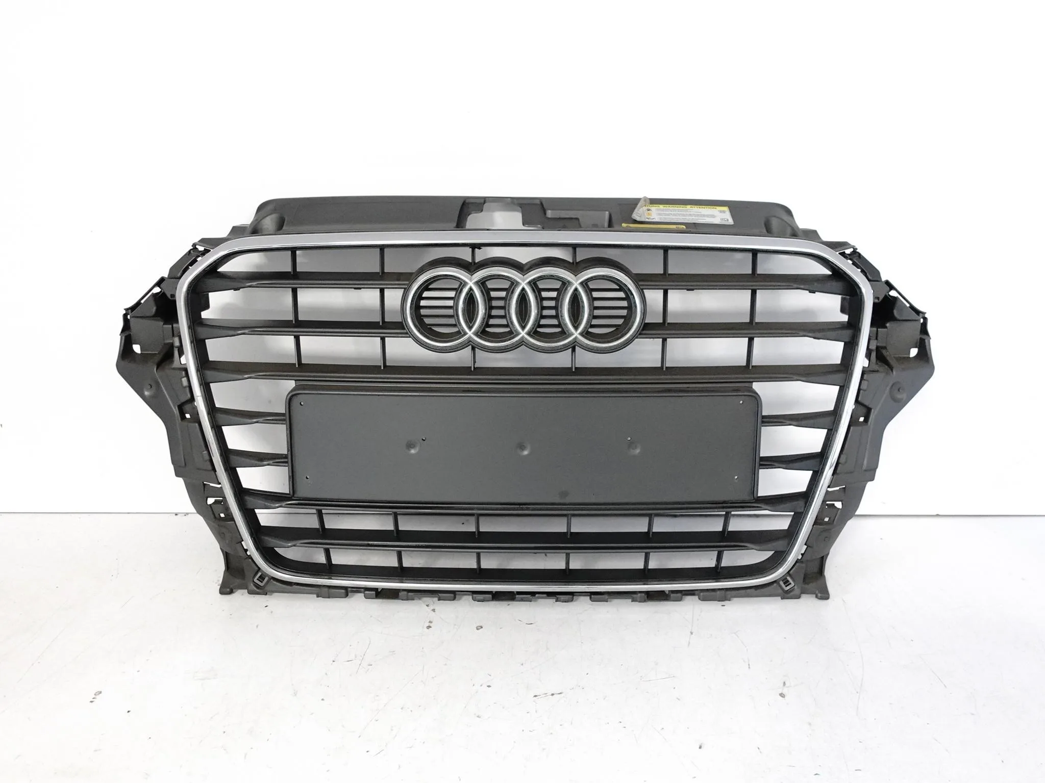AUDI A3 8V3 8V0 12-16 GRILL ATRAPA KRATKA W ZDERZAK PRZÓD dfd696ad72e053f86fa19f4ea8847c6f