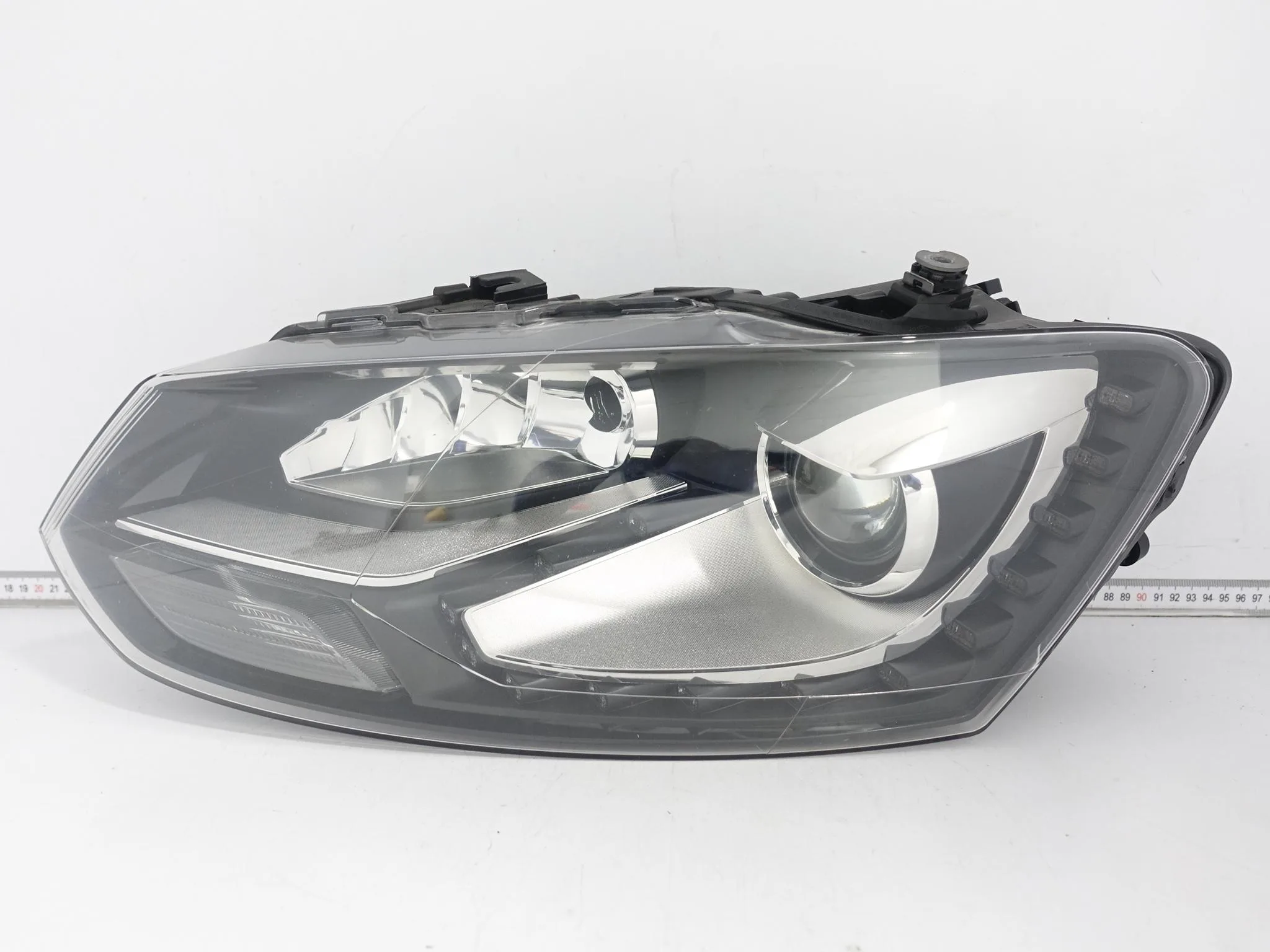 VW POLO V 5 6R1 6R0 GTI 09-14 LAMPA XENON + LED LEWA PRZÓD EUROPA 51b02f68078c10cdcd4e0074ea9cbe99