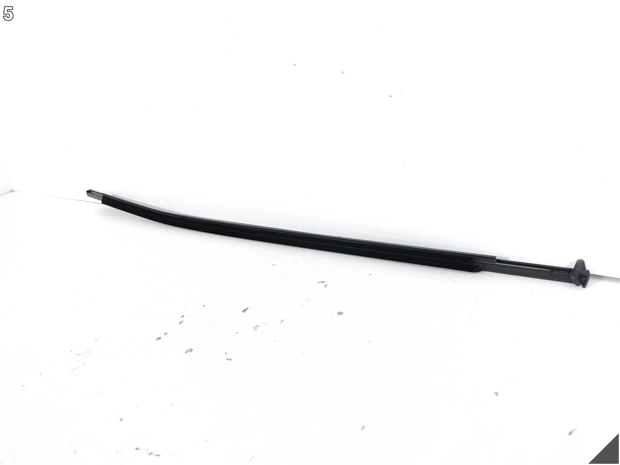 SEAT ARONA 6F9 6F0 17- LISTWA ZGARNIAJĄCA SZYBY DRZWI PRZÓD PRAWA 3Q7 e390f7113242a4cec54d438ae5b6b2df
