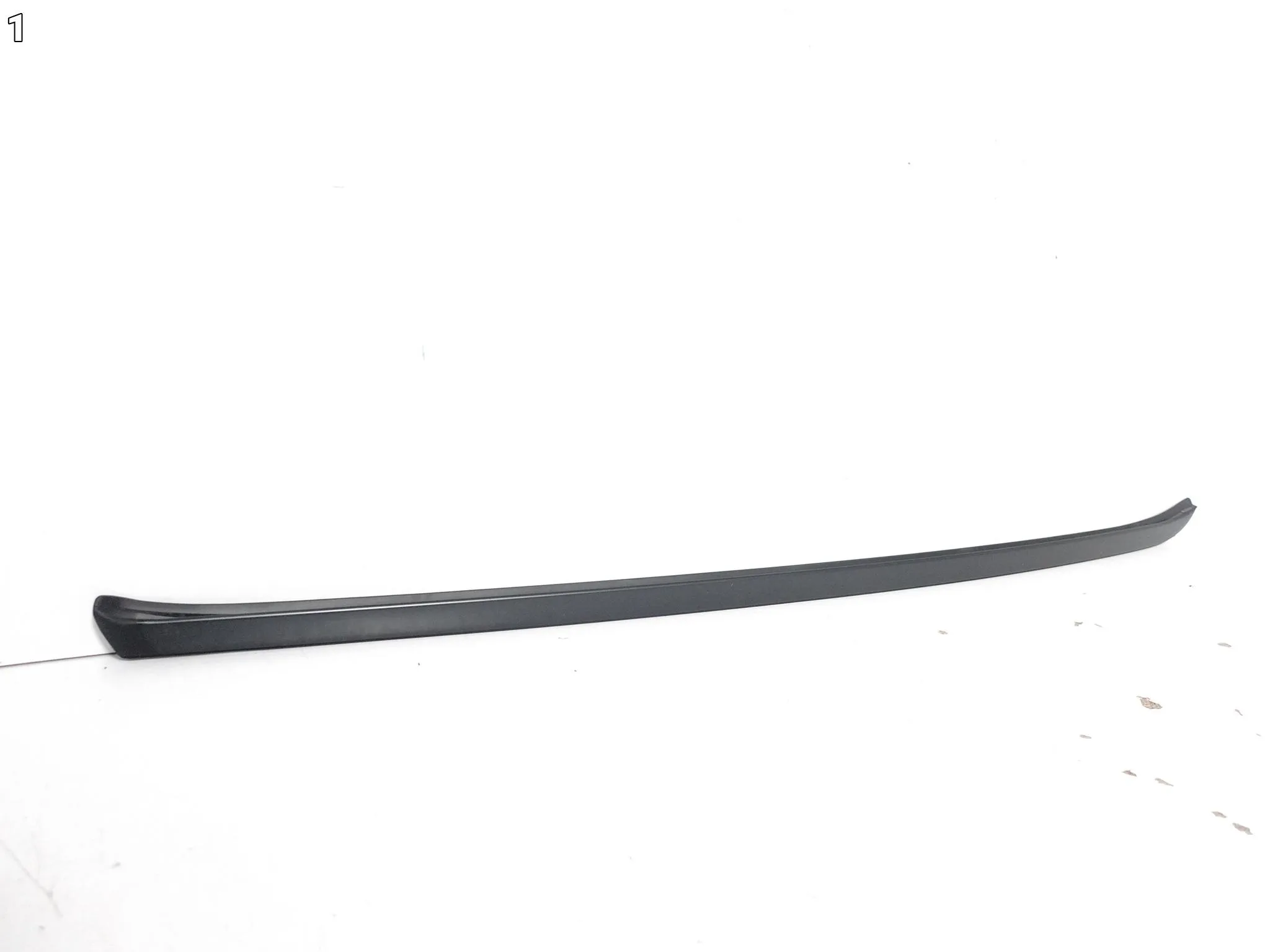 TOYOTA YARIS IV GR XP210 20- LISTWA USZCZELKA SZYBY CZOŁOWEJ LEWA e15348c9536d6dce88cdad0804b6e503