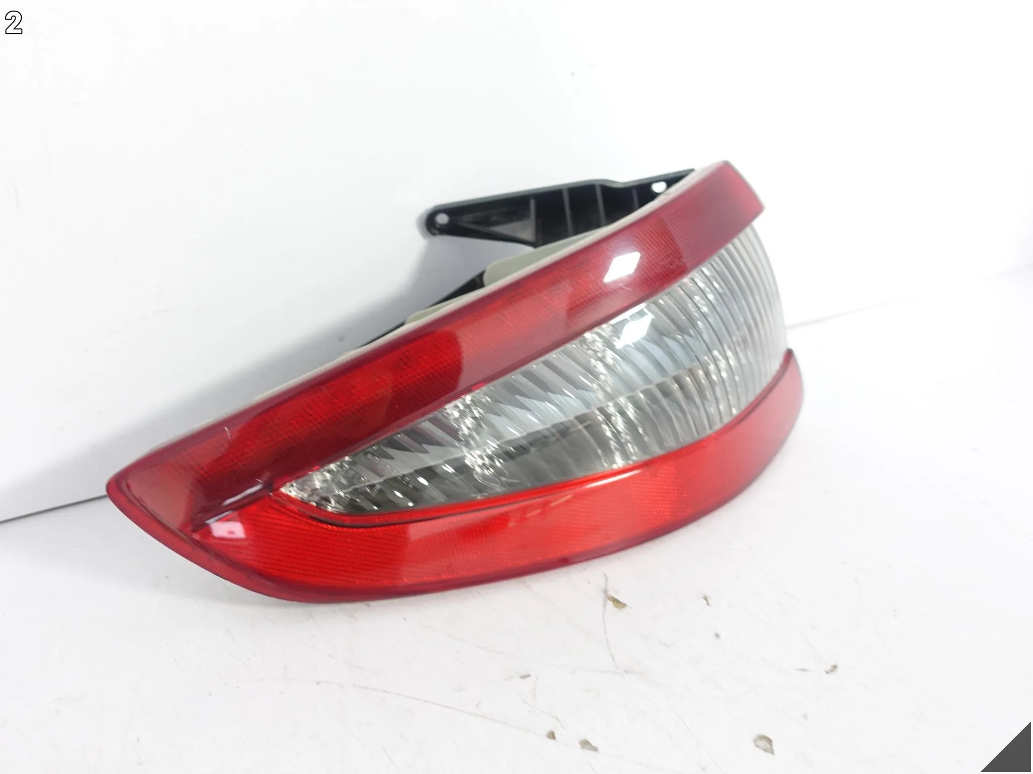MASERATI GRANTURISMO M145 07-13 LAMPA LED W BŁOTNIK LEWA TYŁ USA acd996ffe72163ef7a1aaa2cbf04b3df