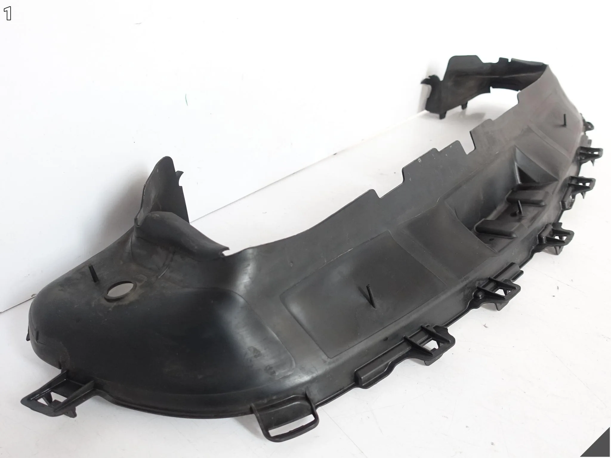 MERCEDES E-KLASA W213 C238 A238 16-20 KIEROWNICA POWIETRZA W GRILL PRZÓD 2f1a94af7c8b050f92036cc245dae337