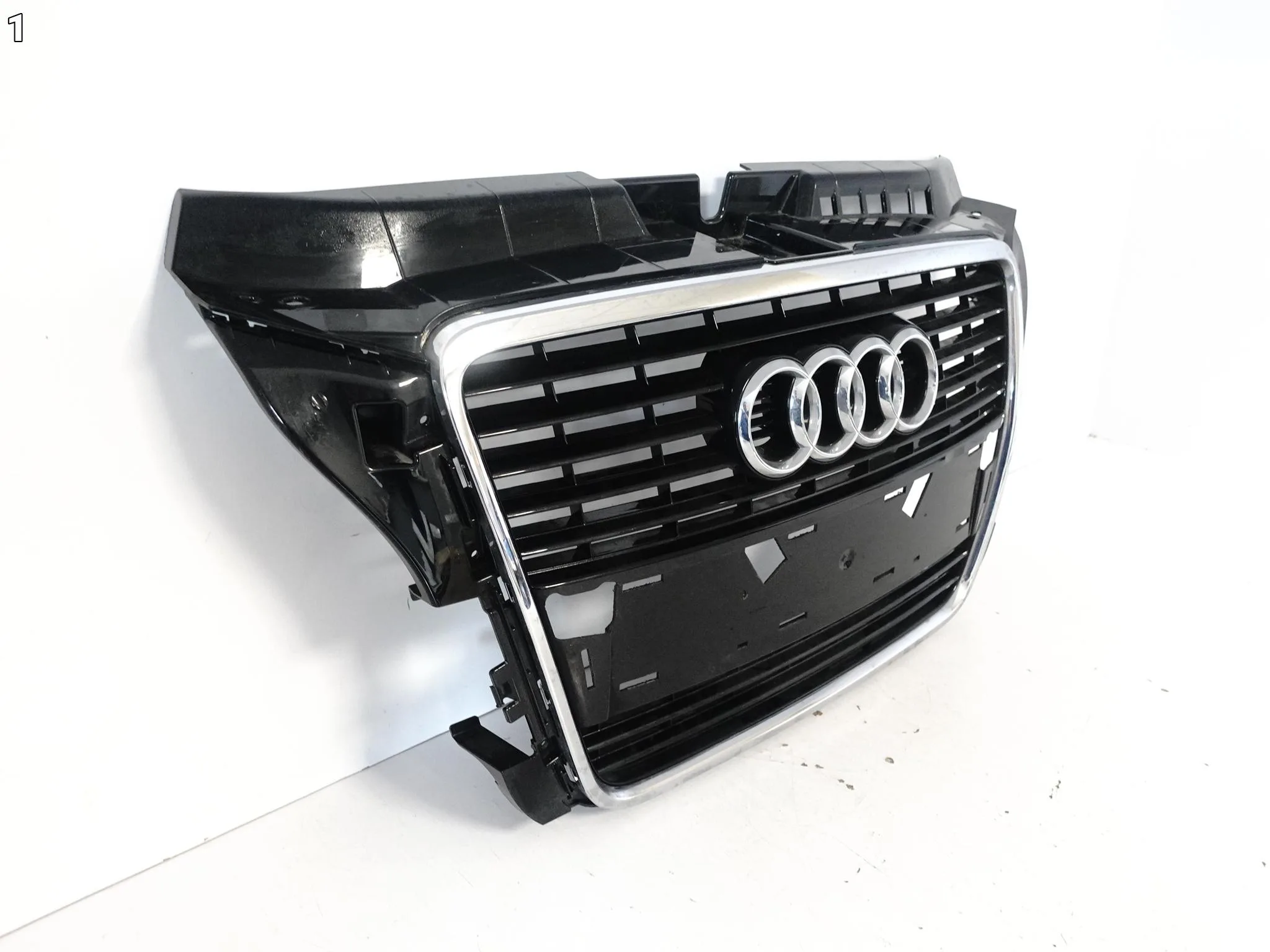 AUDI A3 8P0 LIFT S-LINE 08-12 GRILL ATRAPA KRATKA W ZDERZAK CZARNY POŁYSK 98bb6f33d6104d7e09ee00dd7f52ac71