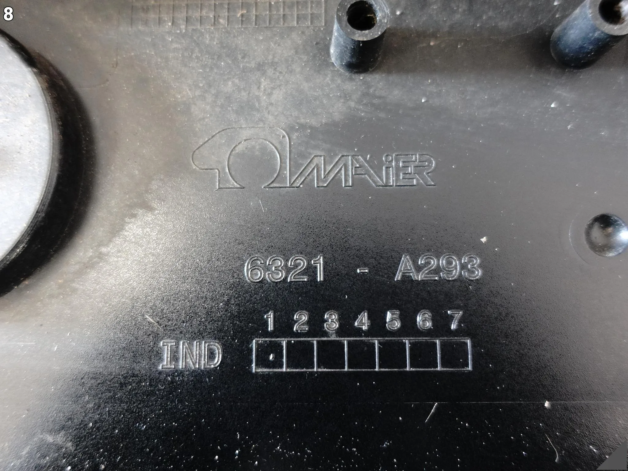 TOYOTA YARIS III 3 DRUGI LIFT 17-20 KRATKA ŚRODKOWA ATRAPA ZDERZAK PRZÓD dab8afe217416bd07593e003af27b571