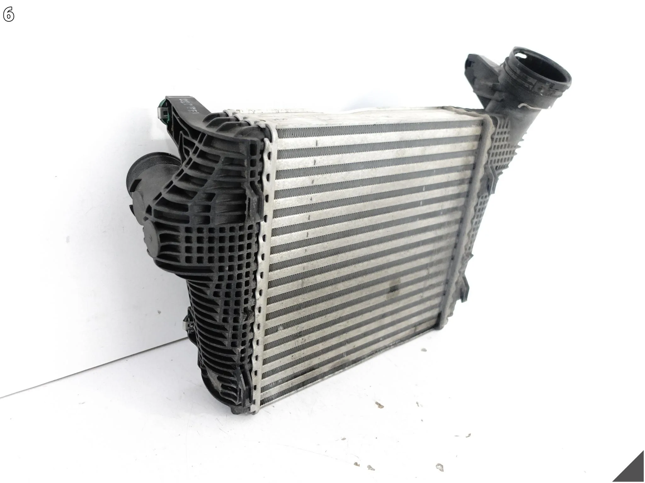 PORSCHE MACAN 95B GTS TURBO 14-18 INTERCOOLER CHŁODNICA POWIETRZA LEWA f7bccb2556fda2f8054fa8f5de50634f
