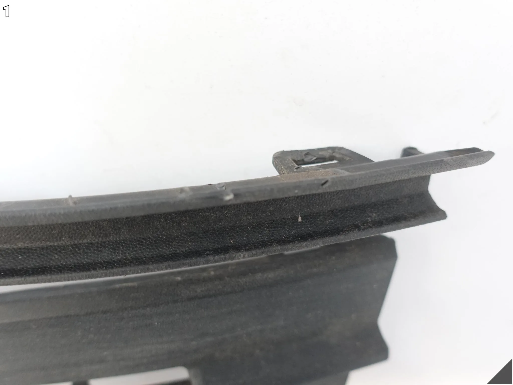 VW GOLF VIII 8 5H0 19-24 KRATKA ATRAPA WLOT W ZDERZAK LEWA PRZÓD 5H0853665J b6e90eccda6b9f44198443d4511bb996