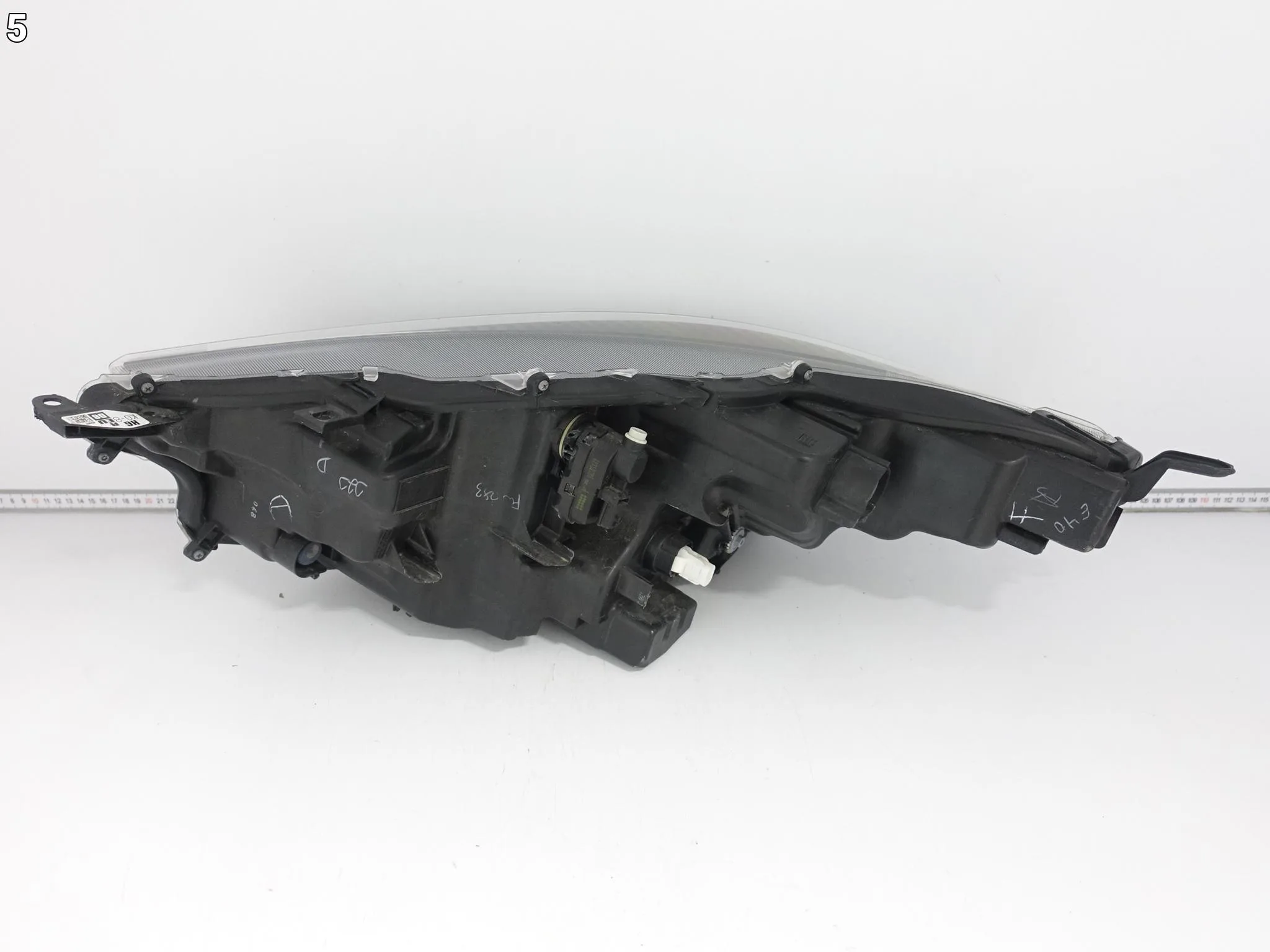 TOYOTA YARIS IV (4 GENERACJA) XP210 GR 20- LAMPA FULL LED PRAWA PRZÓD EU 2556506102170ca28c872ee836201fc6