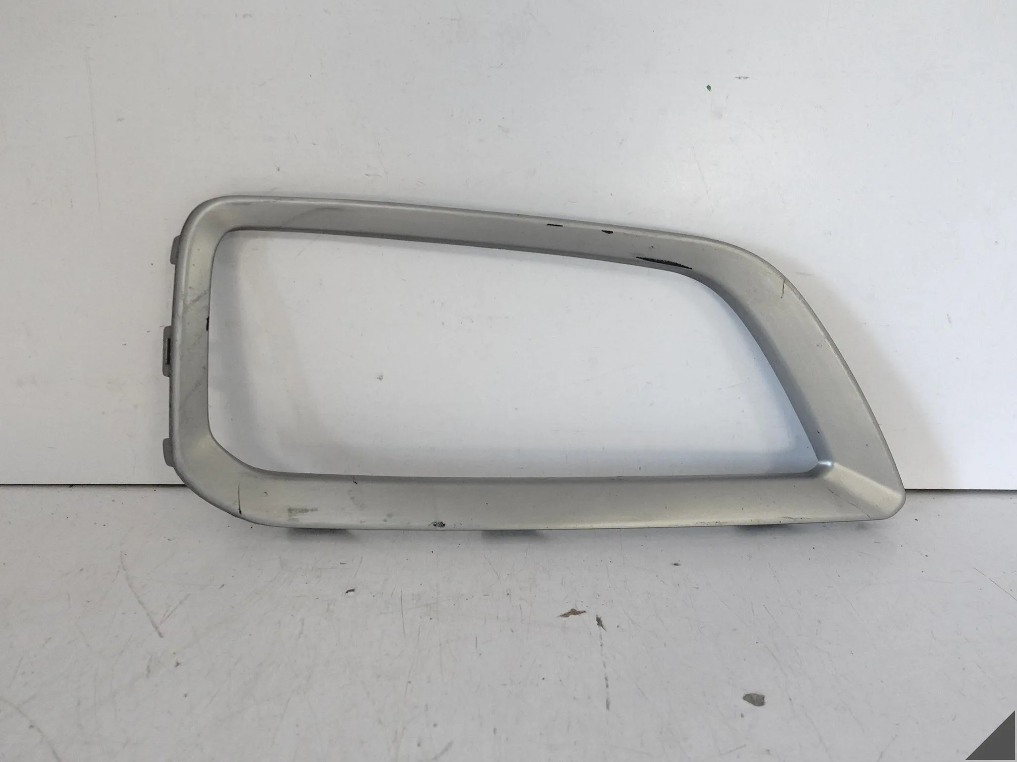 HYUNDAI KONA I 1 17-20 LISTWA RAMKA HALOGENU ATRAPA W ZDERZAK PRAWA PRZÓD 98e6d4b69ebfd7183d12cace586e75ae