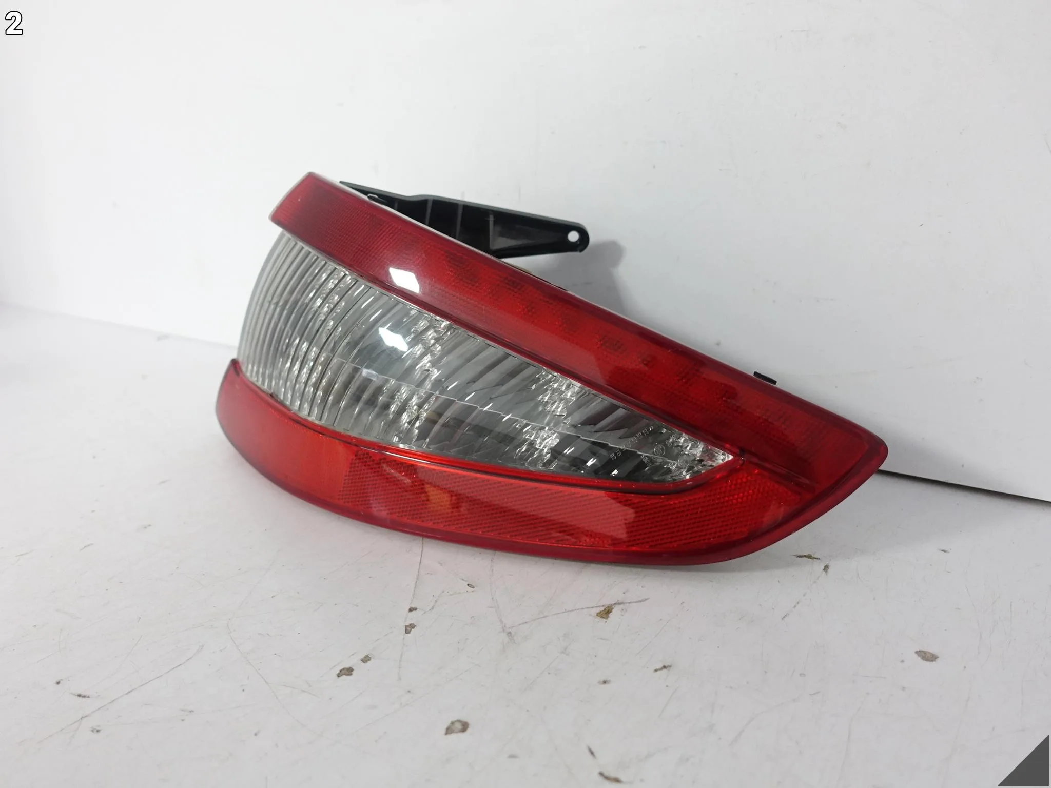 MASERATI GRANTURISMO M145 07-13 LAMPA LED W BŁOTNIK PRAWA TYŁ USA 45d51cc13a8e6fa4640e169306e5b802