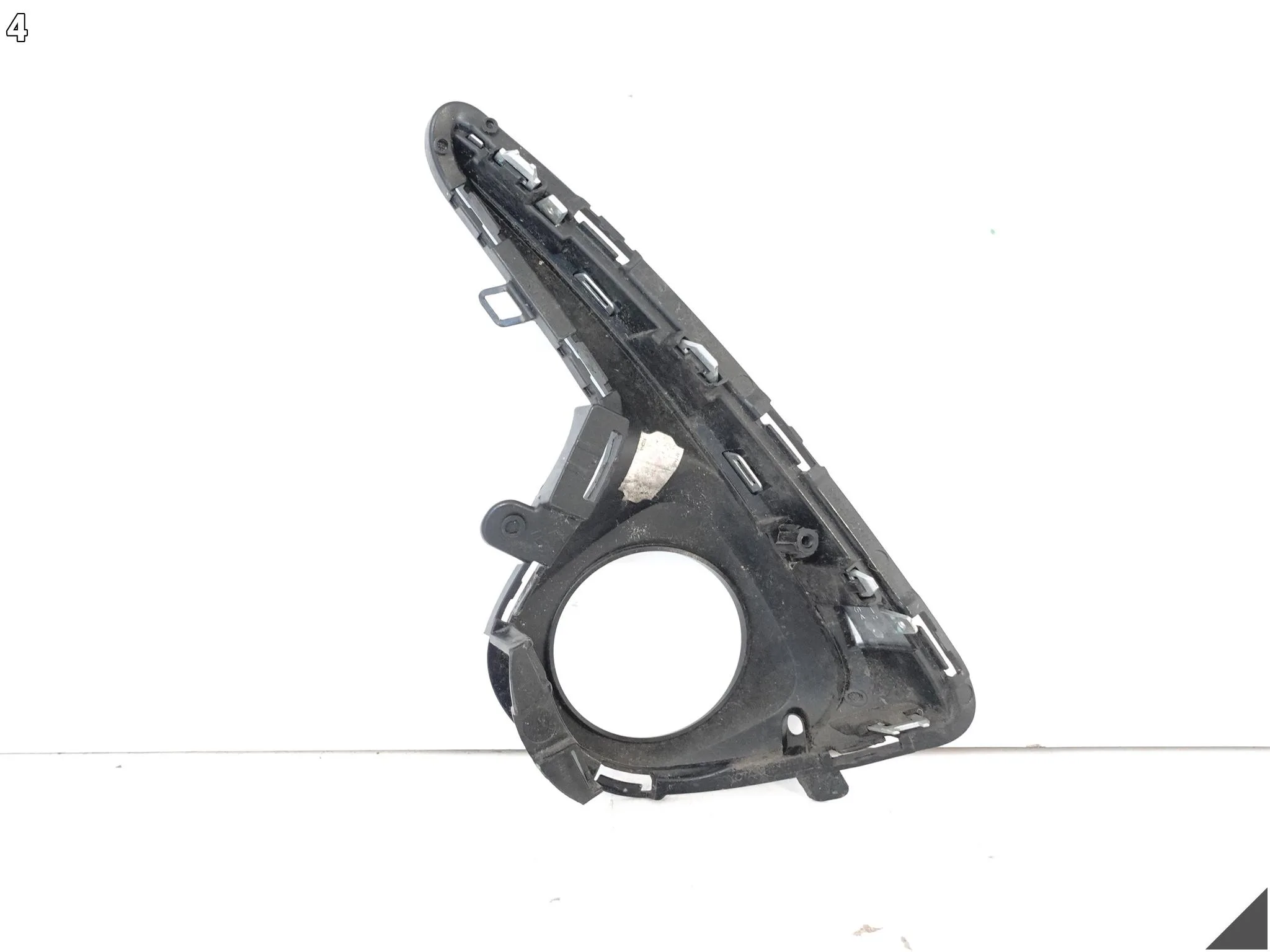 TOYOTA YARIS III 3 LIFT 17-20 KRATKA ATRAPA WLOT CHROM ZDERZAK PRAWA PRZÓD c3ee280310a91b56521862777b873988