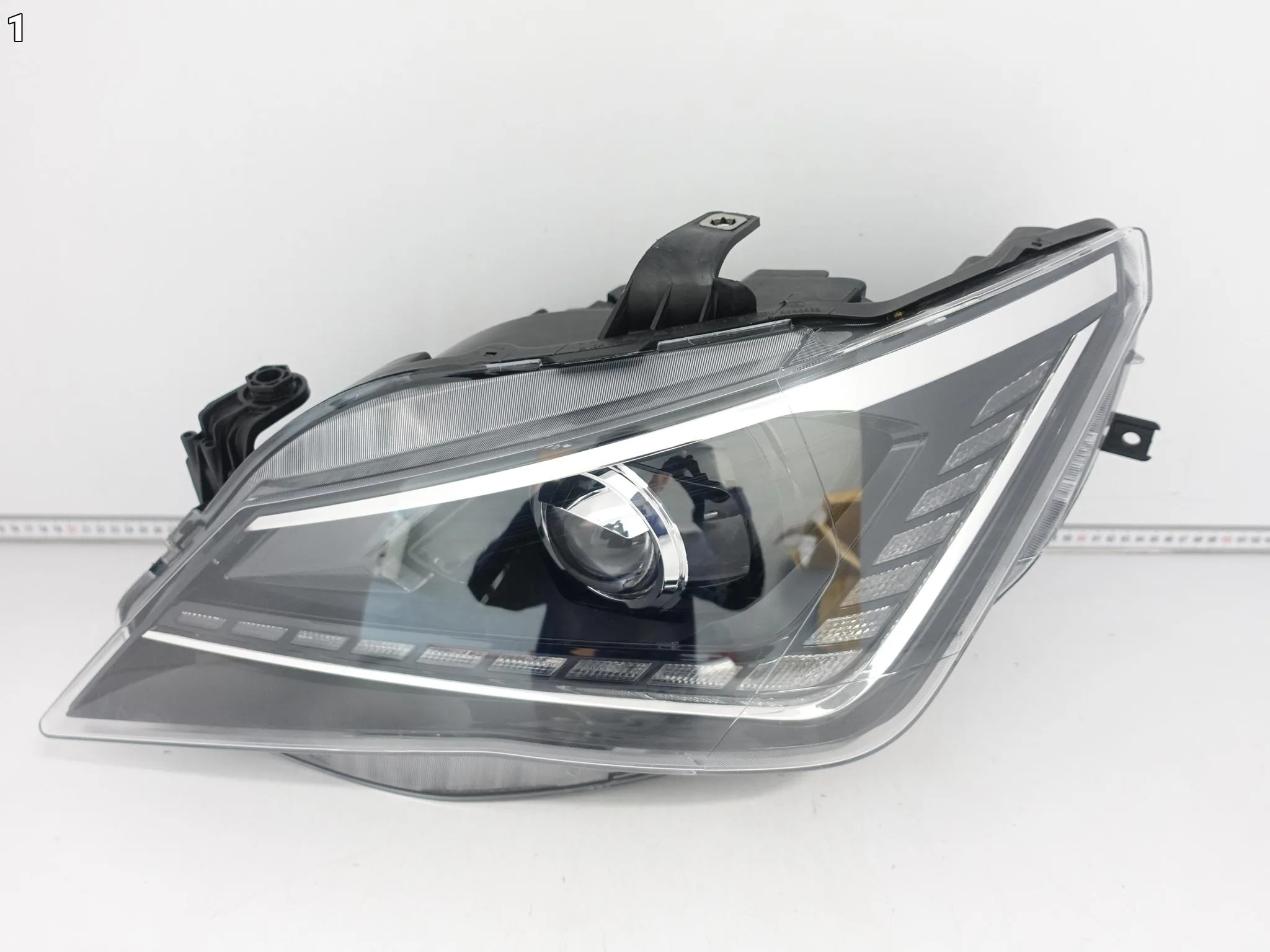 SEAT IBIZA IV 4 LIFT 6J1 CUPRA 12-17 LAMPA XENON + LED LEWA PRZÓD EUROPA 41fa7c4d19a4b84d1988164b02585ed7