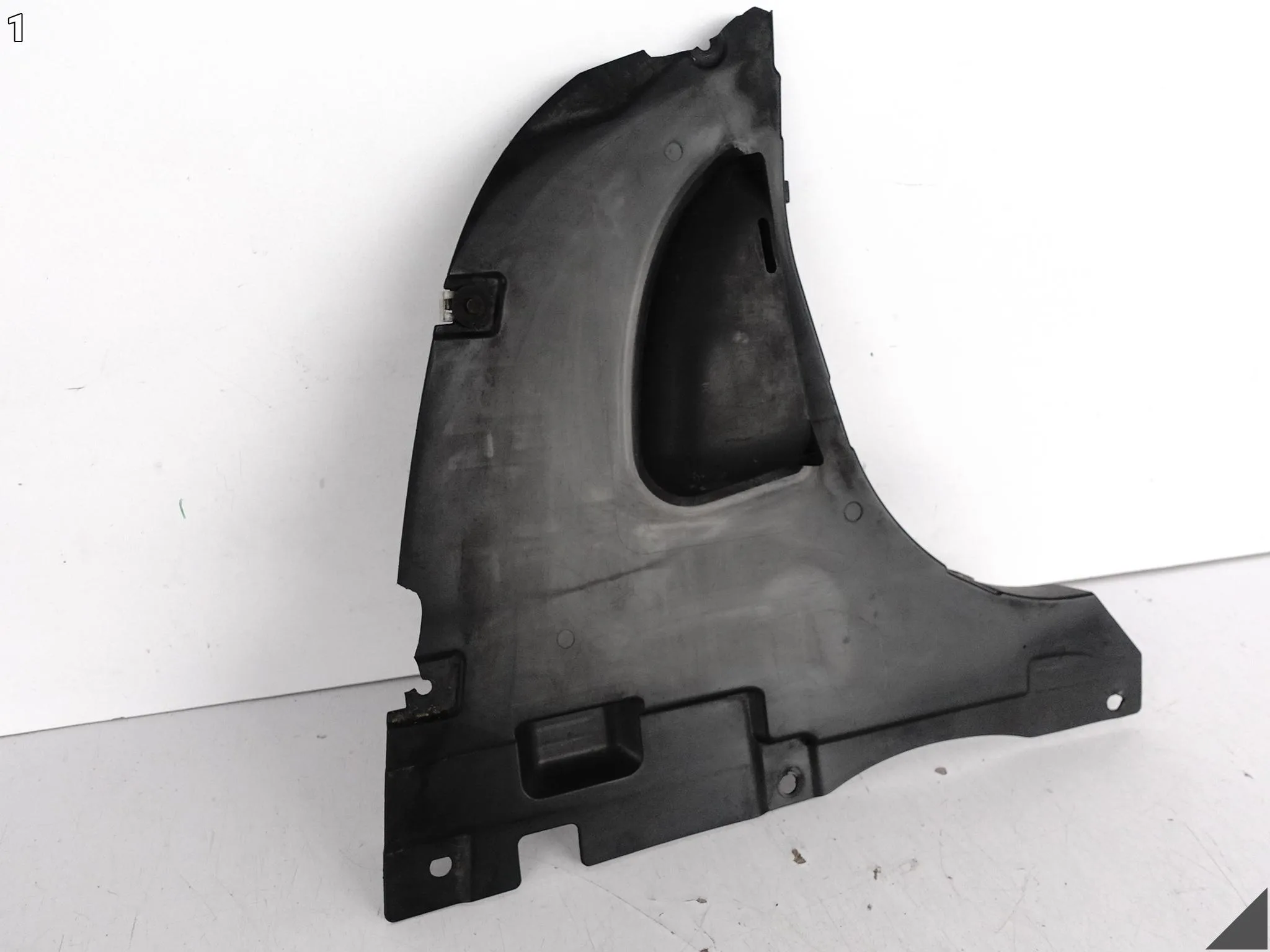 BMW 1 F40 19-24 OSŁONA DOKŁADKA NADKOLE POSZYCIE WNĘKI KOŁA PRZÓD LEWA 8d8a3ee71418ff5516e716264d107059