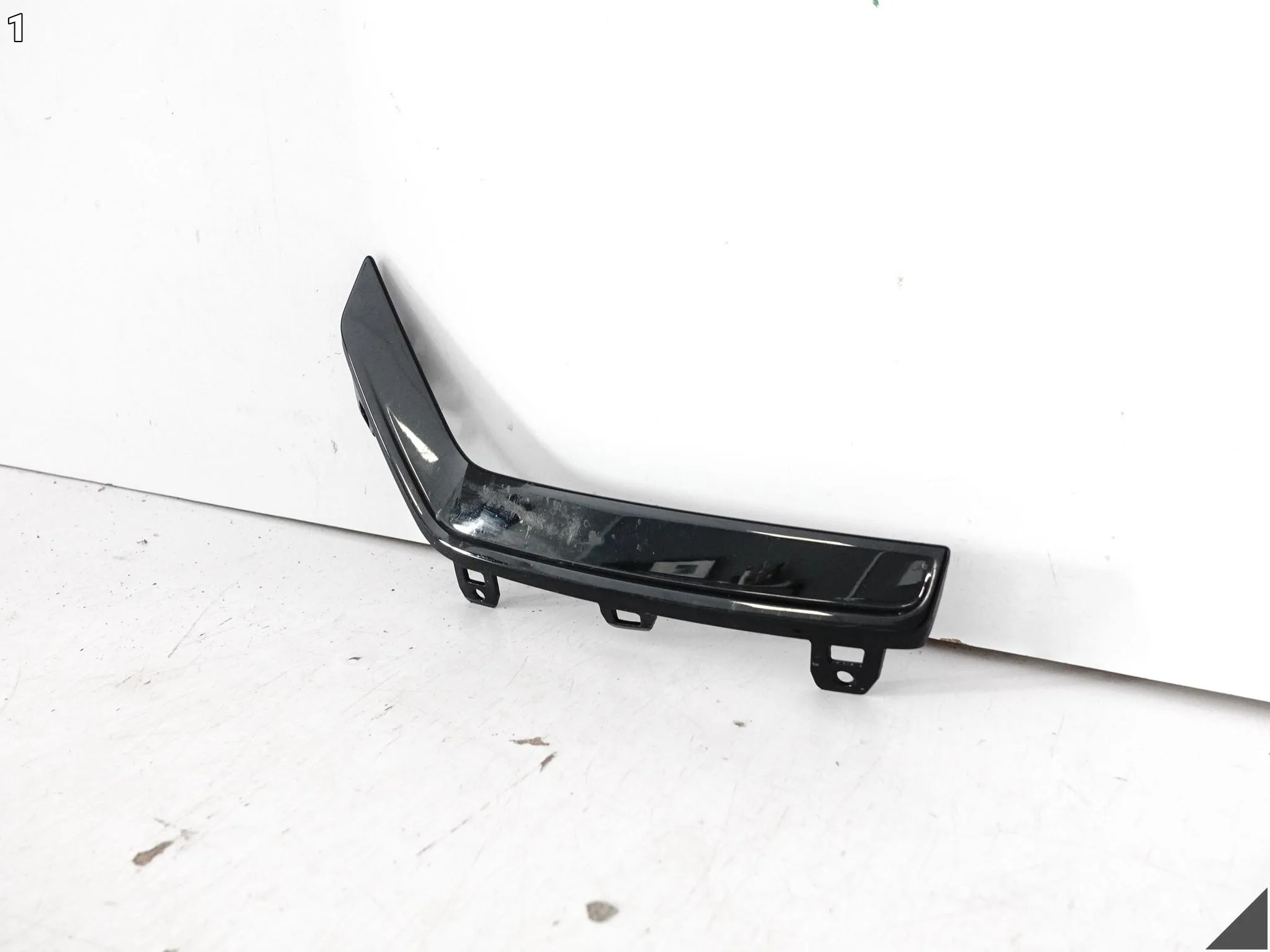 OPEL CORSA F VI 6 LIFT 23- LISTWA DOKŁADKA W ZDERZAK LEWA PRZÓD 5c79ceee4d4d89ffca75eb2dee6a9081