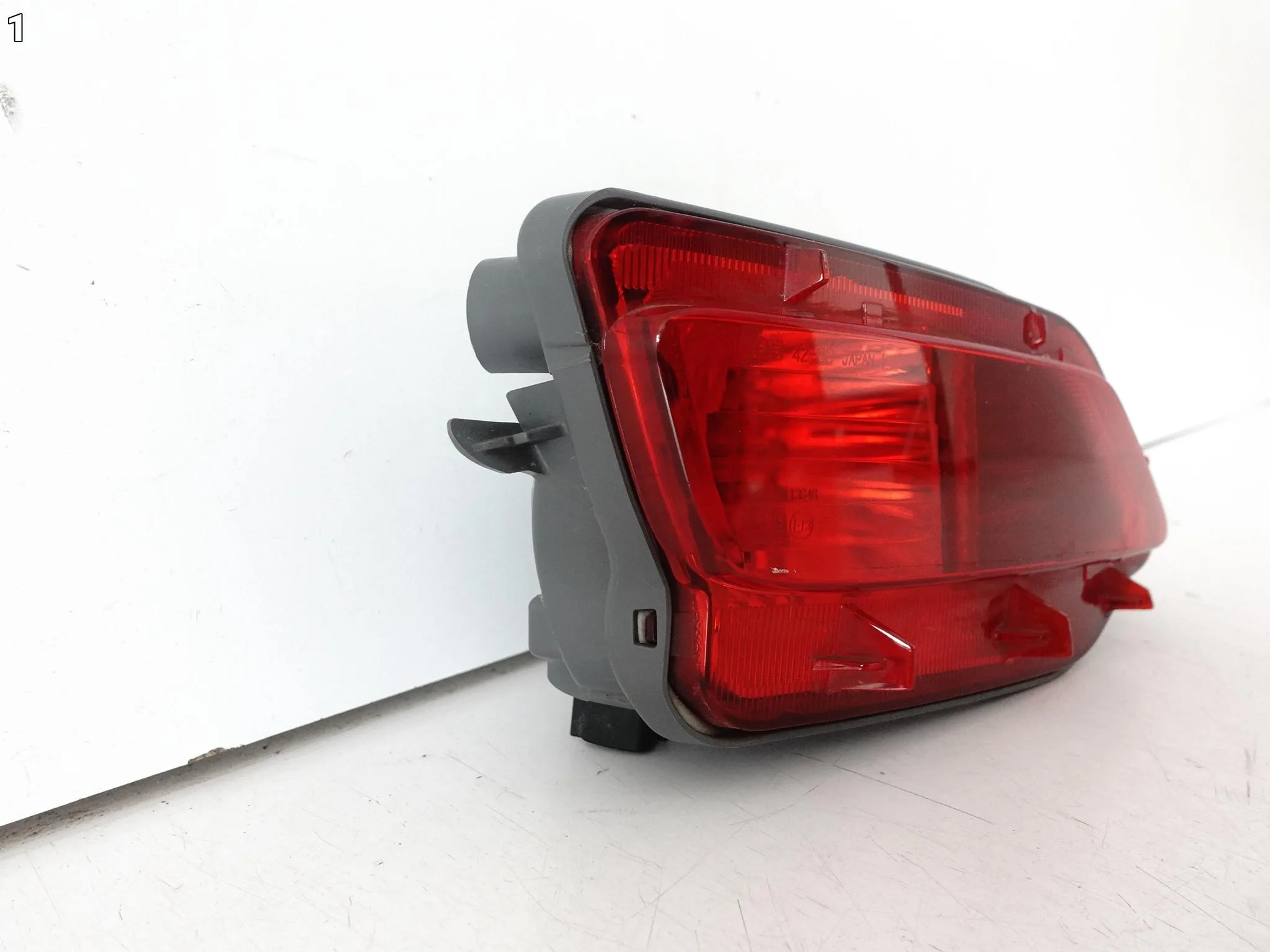 TOYOTA RAV4 IV XA40 12-15 LAMPA ŚWIATŁO PRZECIWMGIELNE W ZDERZAK TYŁ LEWA 865492f2c0f4a7aeb2be7713e4e765b0