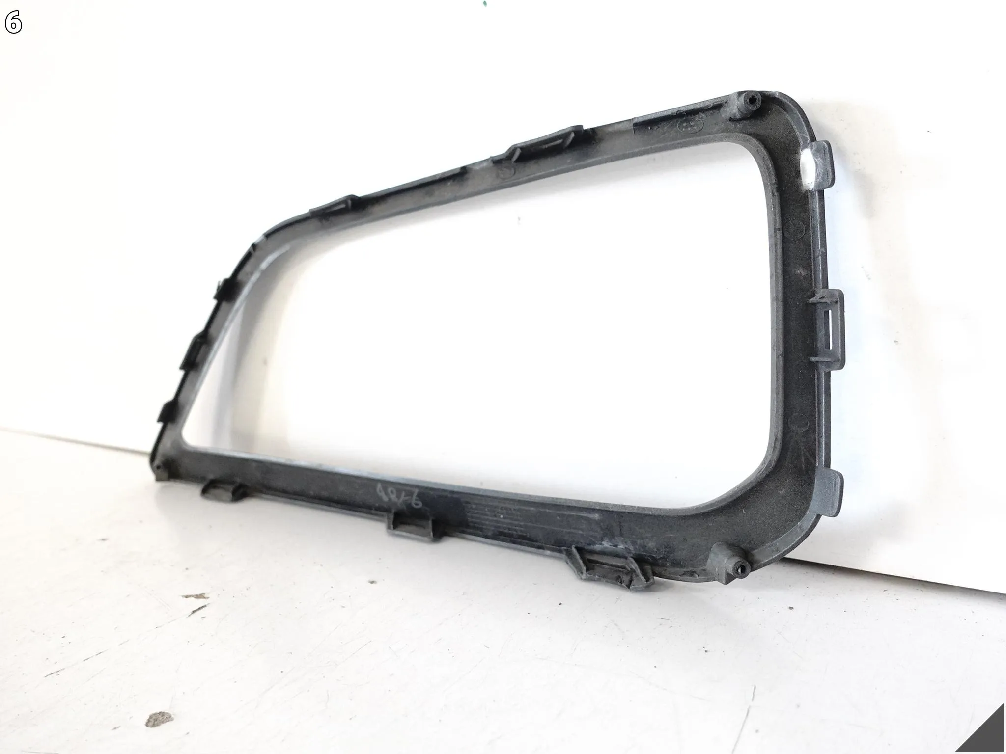 HYUNDAI KONA I 1 17-20 LISTWA RAMKA HALOGENU ATRAPA W ZDERZAK PRAWA PRZÓD 89a000c98b0fe7389cd5040e003da312