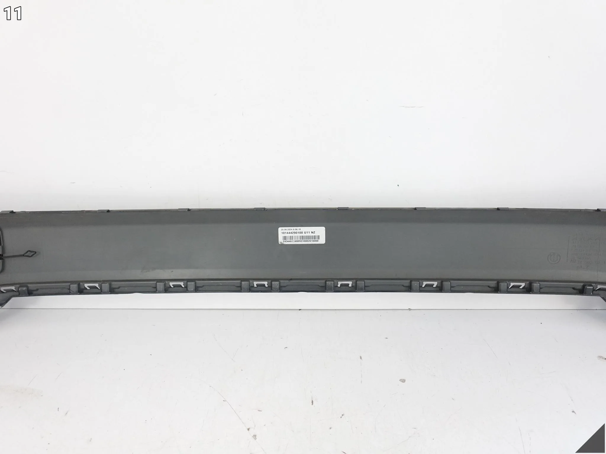 BMW X1 U11 BASIC / ZWYKŁY / X-LINE 22- SPOILER W ZDERZAK PRZÓD (POD PDC) 910f5cae72d9e54937708ea8ce3b7297
