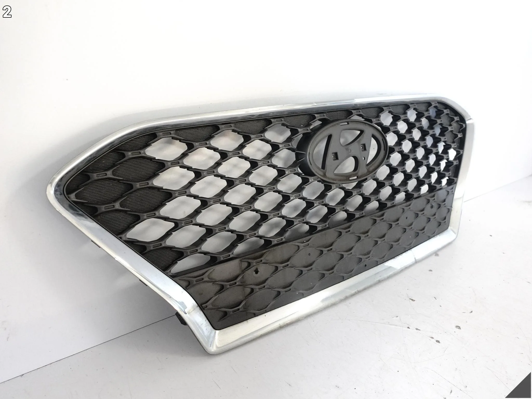HYUNDAI KONA I 17-20 GRILL ATRAPA WLOT KRATKA W ZDERZAK PRZÓD 86352-J9100 84b5806b39d4346113c093fc915c9351