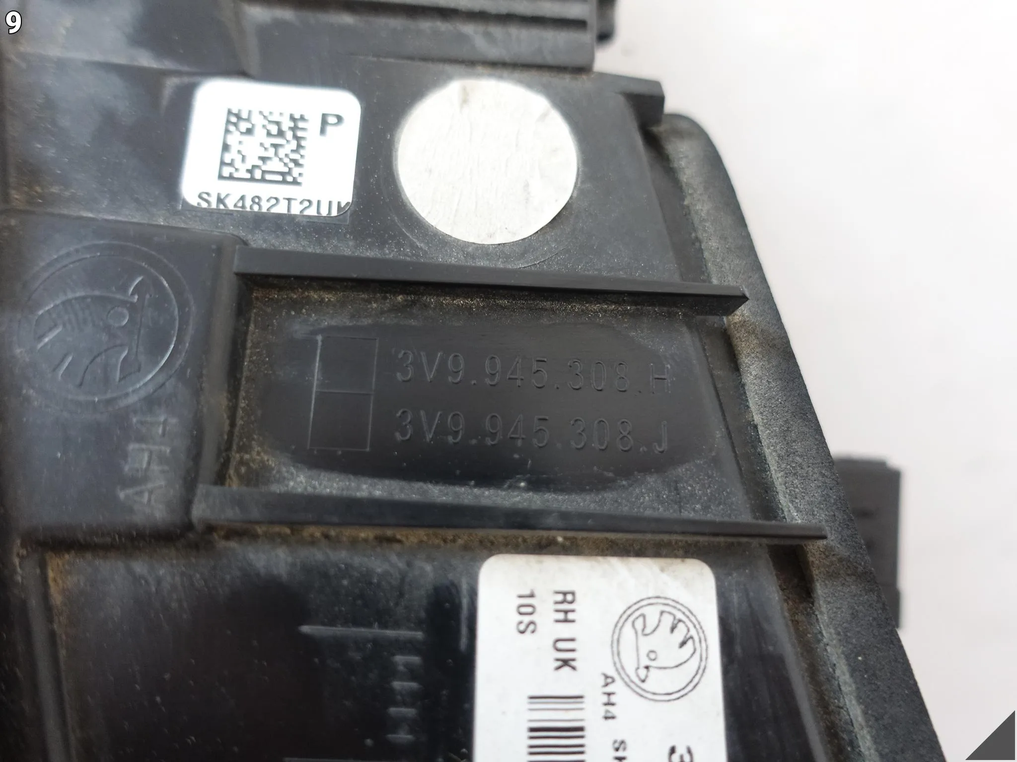 SKODA SUPERB III 3 KOMBI 3V9 LIFT 19-24 LAMPA LED KLAPA BAGAŻNIKA PRAWA TYŁ 9d0c7d60f6389574c6577bdb5cb2f9ca