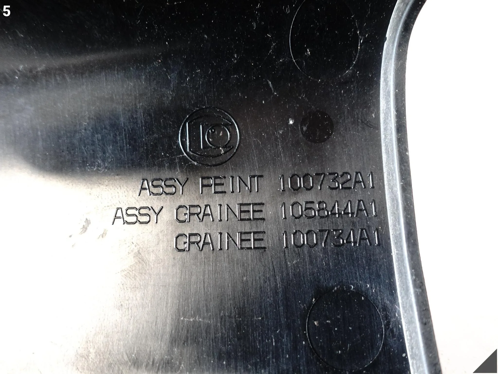 RENAULT TRAFIC III 3 OPEL VIVARO B II 2 OBUDOWA OSŁONA LAMPY LEWA TYŁ d90a04d3957d4e7980df1153f919bb7a