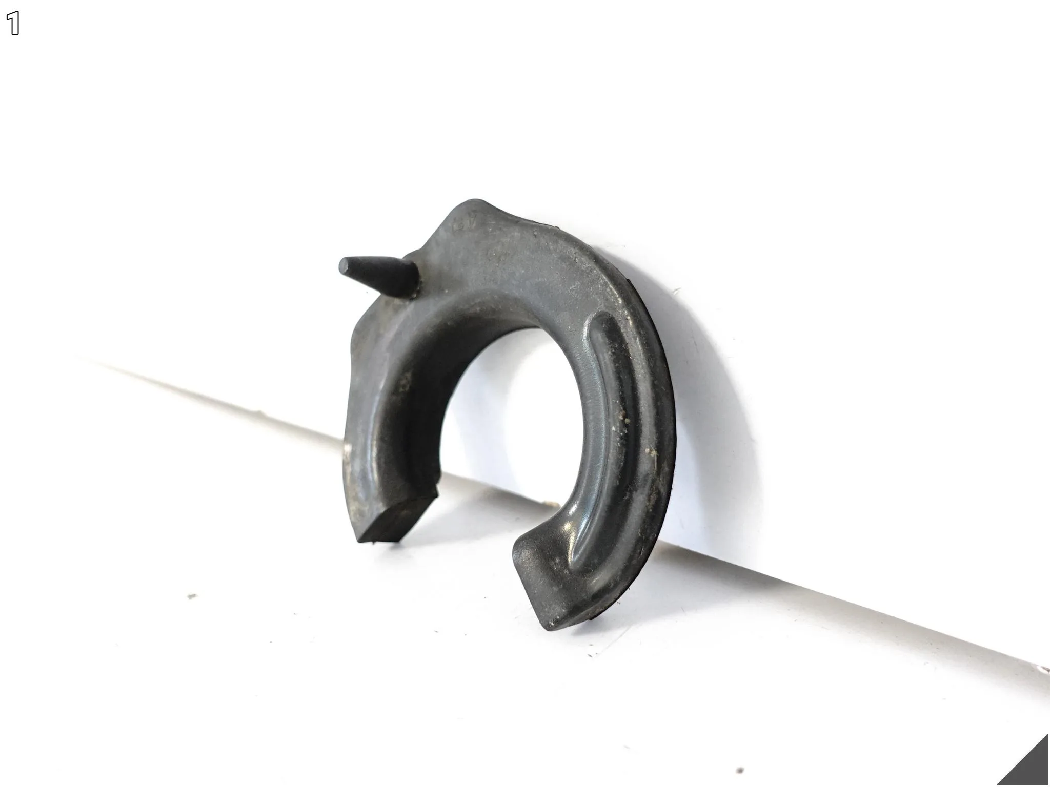 BMW F20 F22 F30 F32 F33 F87 F80 F82 PODKŁADKA SPRĘŻYNY ZAWIESZENIA TYŁ L=R 709e7159fed16cbd7727810500da32b3