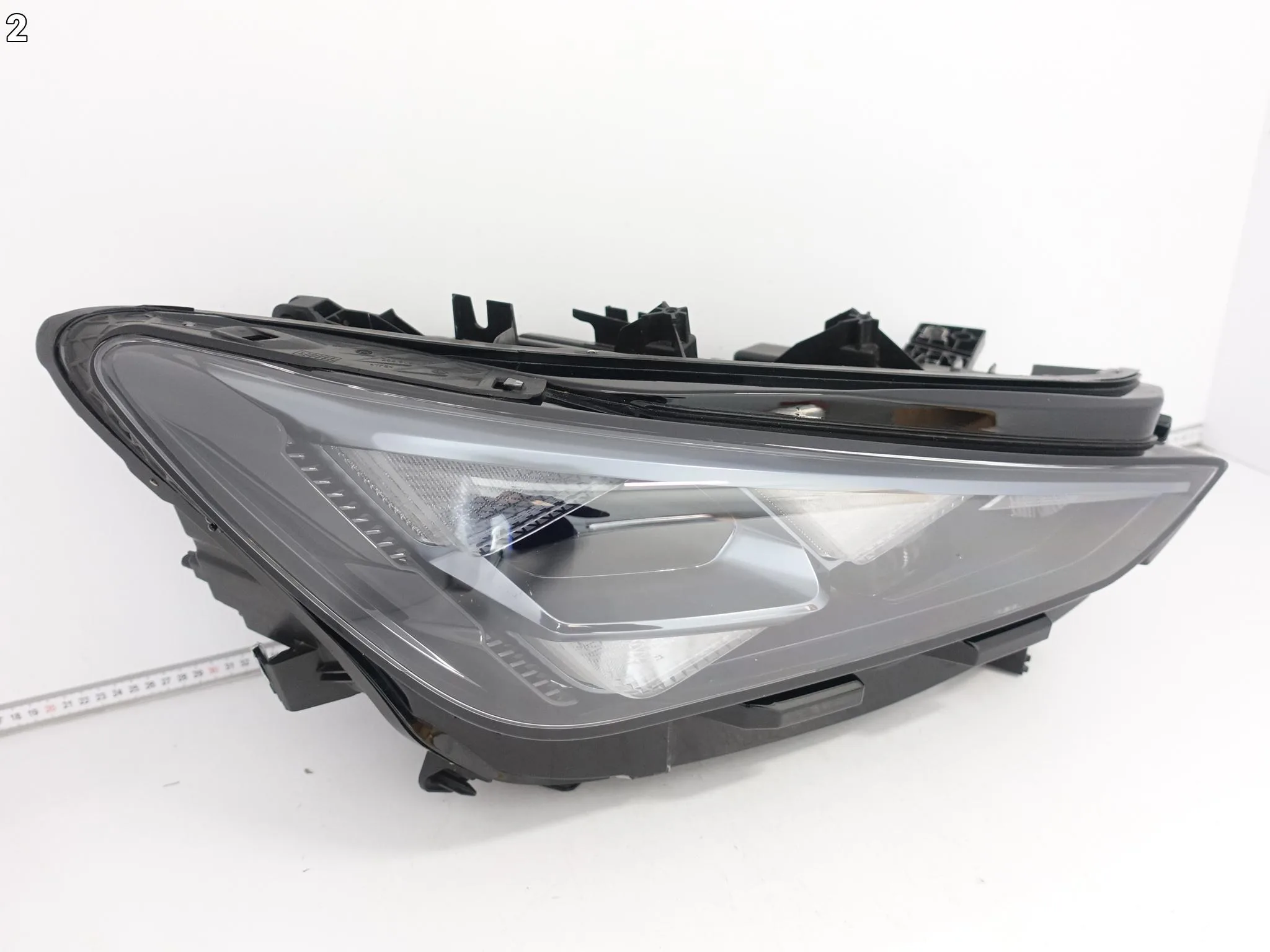 CUPRA TAVASCAN 11H 24- LAMPA FULL LED PRAWA PRZÓD EUROPA 526e92ca8894a12422624a9f7da7e2f3
