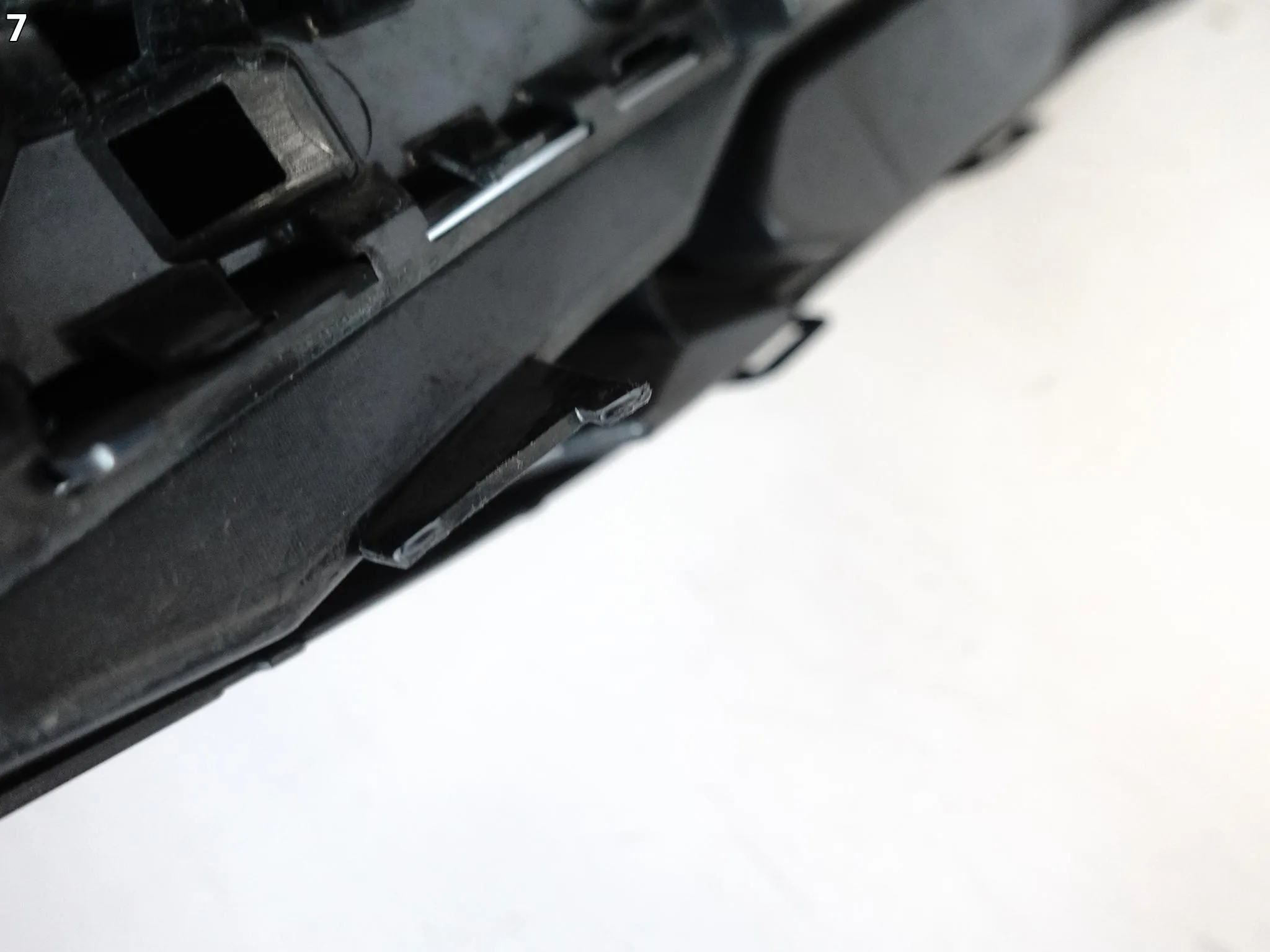 VW T-ROC 2GA LIFT 21-25 GRILL ATRAPA KRATKA LISTWA CHROM EMBLEMAT RADAR 051f1e6f4a0e34732e20268a7e8d6466