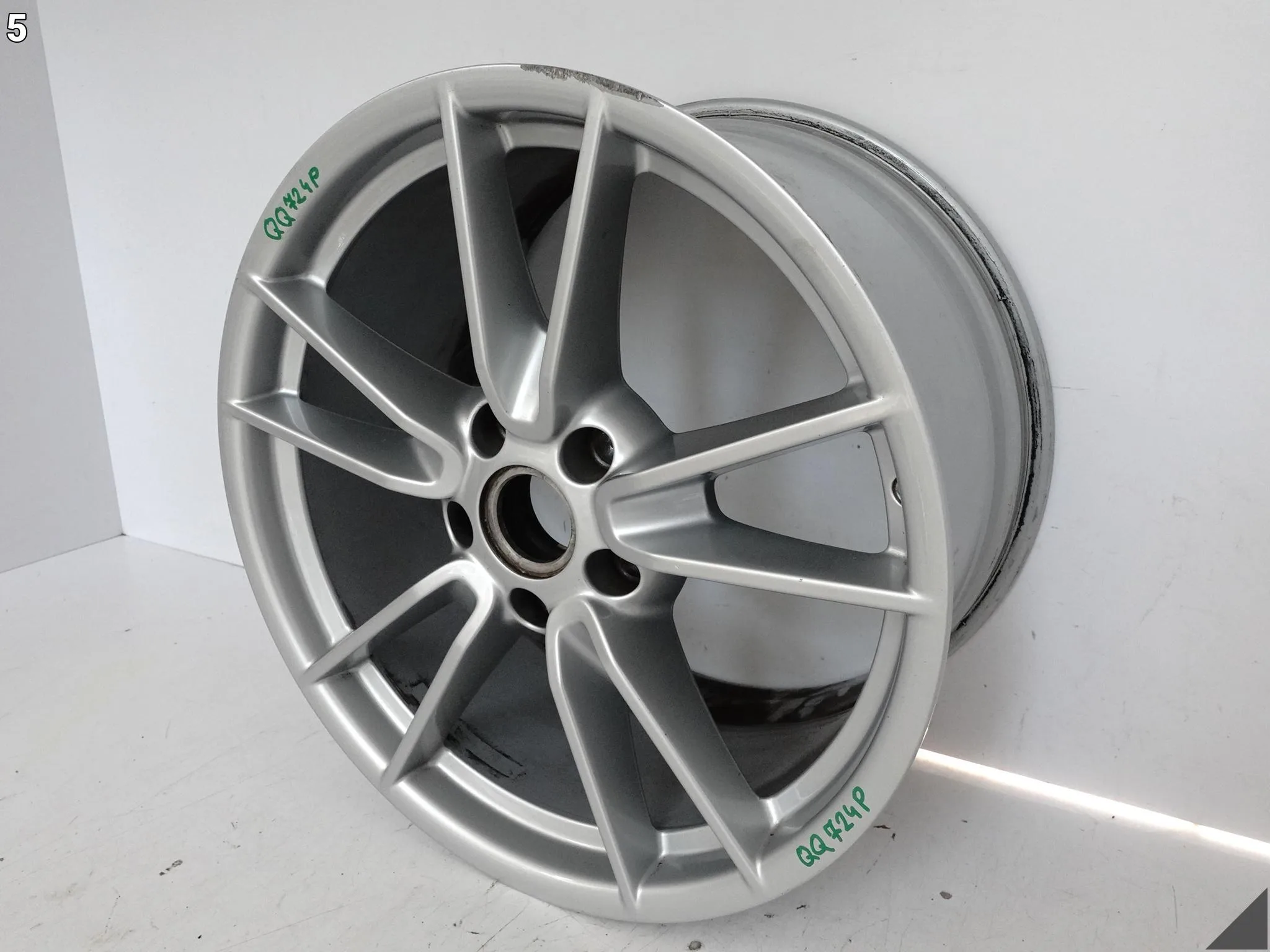 PORSCHE 911 992 CARRERA S 7 FELGA ALUFELGA 11,5Jx20 ET81 5×130 8Z8 a71c6288f7e06c3127611e3c88861bd8