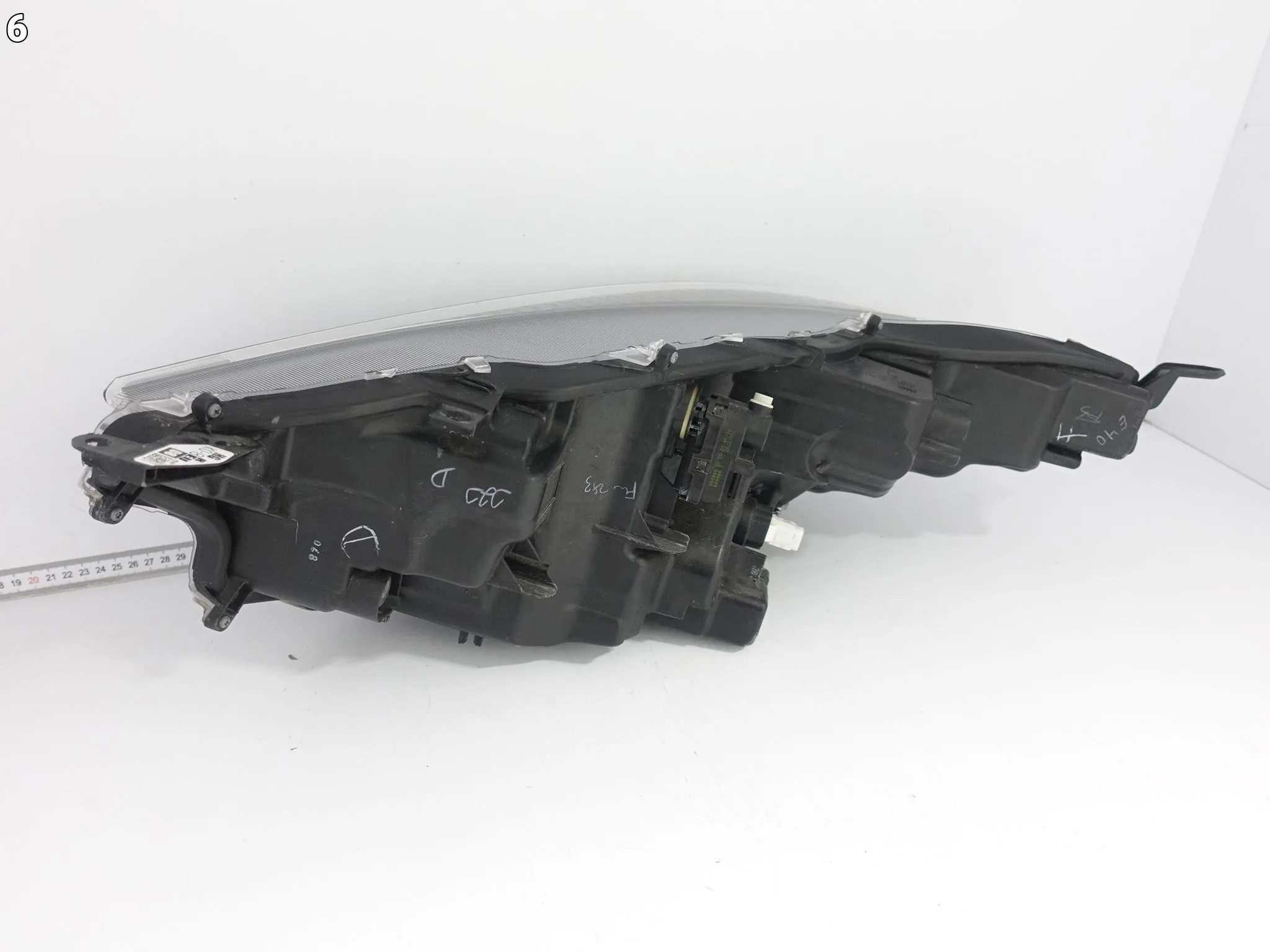TOYOTA YARIS IV (4 GENERACJA) XP210 GR 20- LAMPA FULL LED PRAWA PRZÓD EU 6407a1c6a9769472e606163c6428e97b