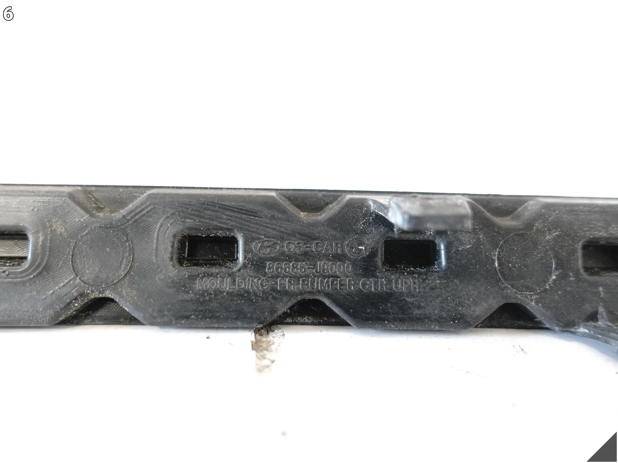 HYUNDAI KONA I 1 17-20 GÓRNA LISTWA OZDOBNA NAKŁADKA ZDERZAK PRZÓD 81c2cbf10e8ecc03a30aab0618693a0b