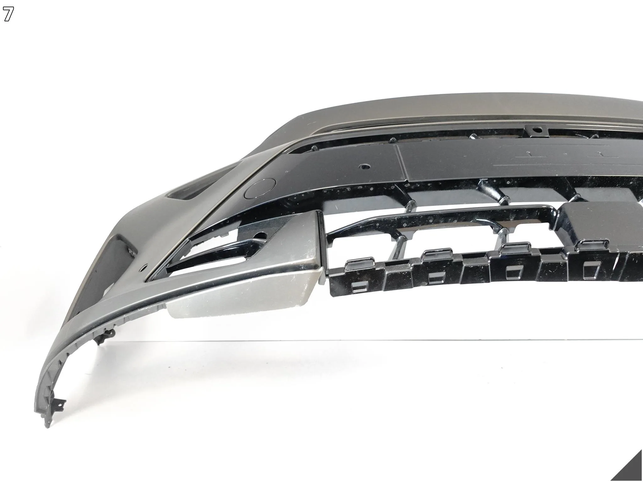 CUPRA FORMENTOR 5FF LIFT 24- ZDERZAK BUMPER KRATKA PRZÓD (KAMERA/6xPDC) 3684746331668d480ff33e3950467f49