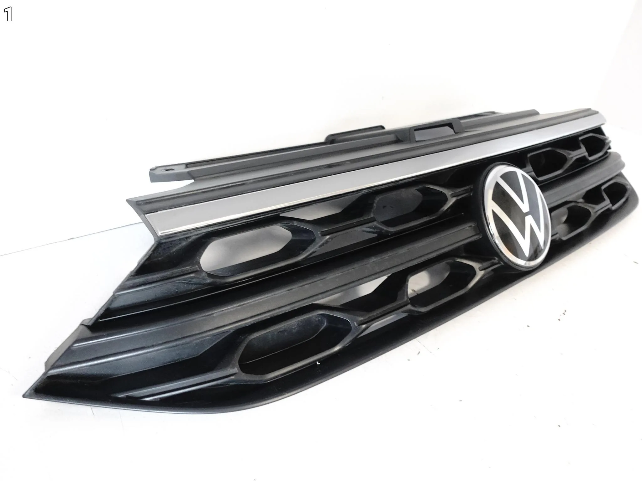 VW T-ROC 2GA LIFT 21-25 GRILL ATRAPA KRATKA LISTWA CHROM EMBLEMAT RADAR 595bece6f3b5ddd4feab6e82dcbda7f8