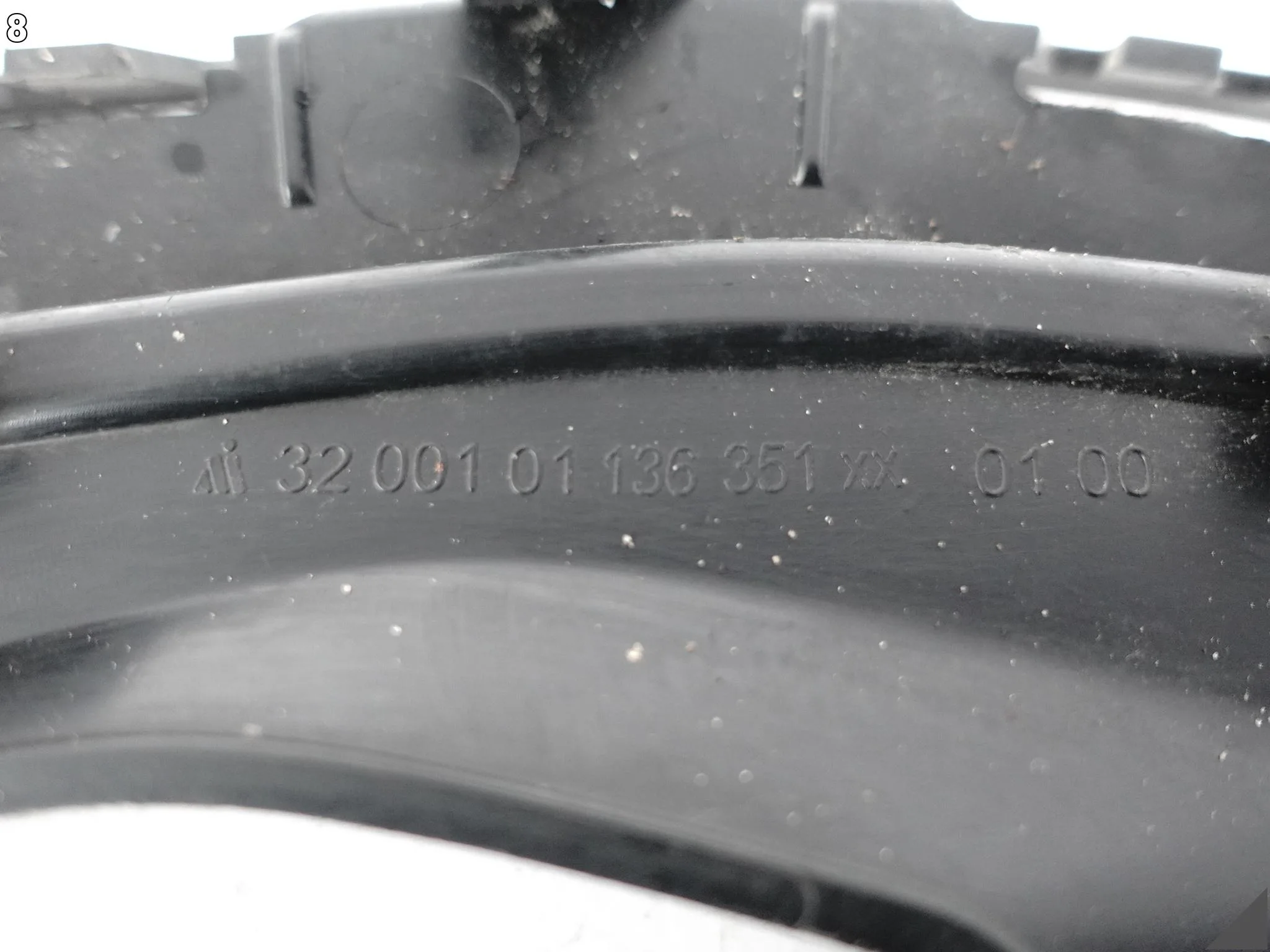 BMW 1 F40 19-24 KRATKA WLOT ATRAPA ZAŚLEPKA W ZDERZAK PRZÓD LEWA daeb618354a14aa0a7e8e103c9d26c1a