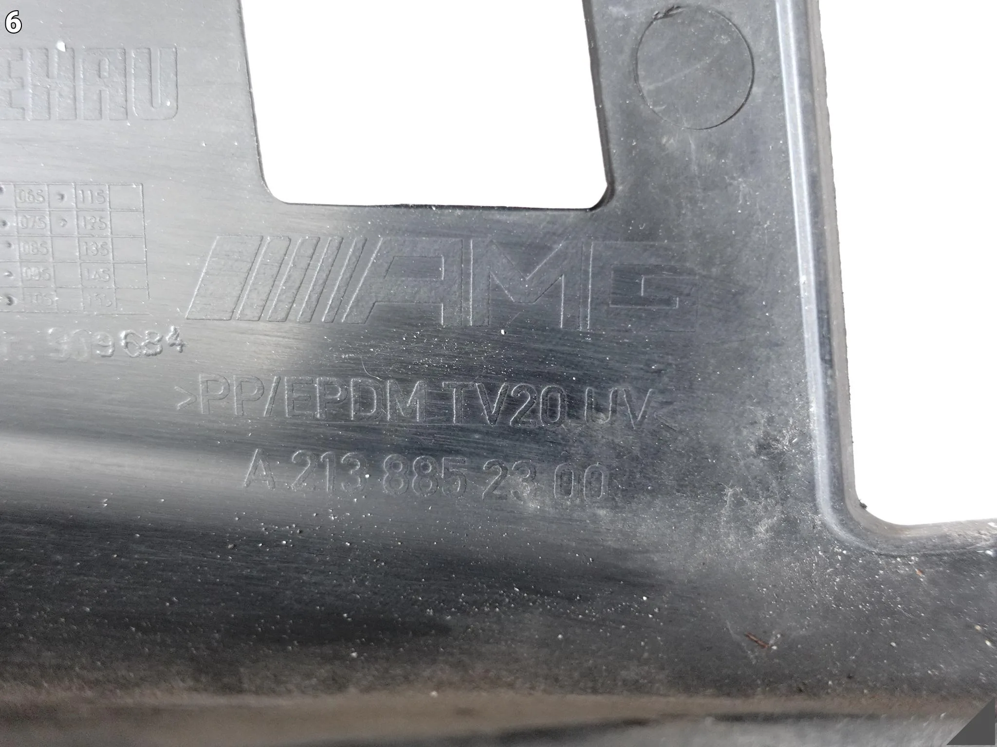 MERCEDES E-KLASA S213 W213 AMG 16-20 ŚLIZG MOCOWANIE W ZDERZAK PRZÓD LEWY 1db0480b7da33c8d77dd62796045d9de