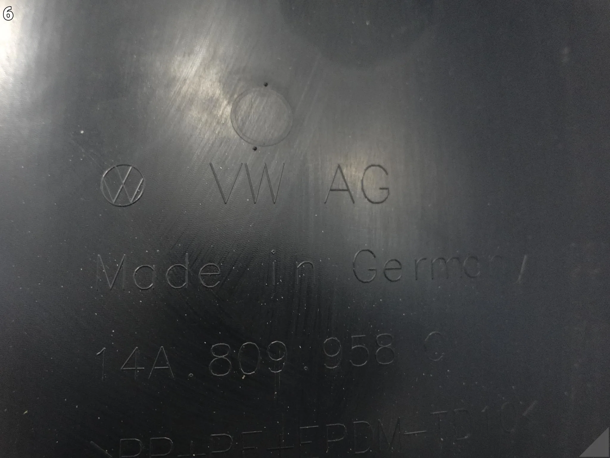 VW ID7 ID.7 14A 23- NADKOLE POSZYCIE WNĘKI KOŁA OSŁONA PRAWE PRZÓD e1be423c6fce24d54fbf9bd19ed563bc