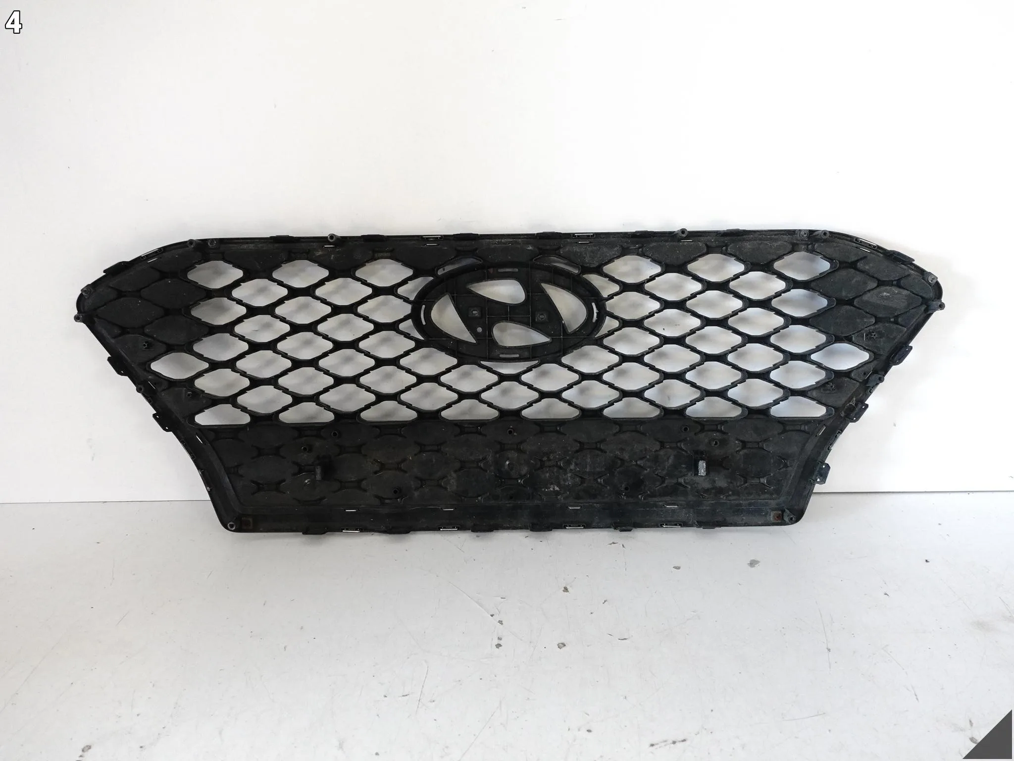 HYUNDAI KONA I 17-20 GRILL ATRAPA WLOT KRATKA W ZDERZAK PRZÓD 86352-J9100 536d652baf300ec94866d975a464fbad