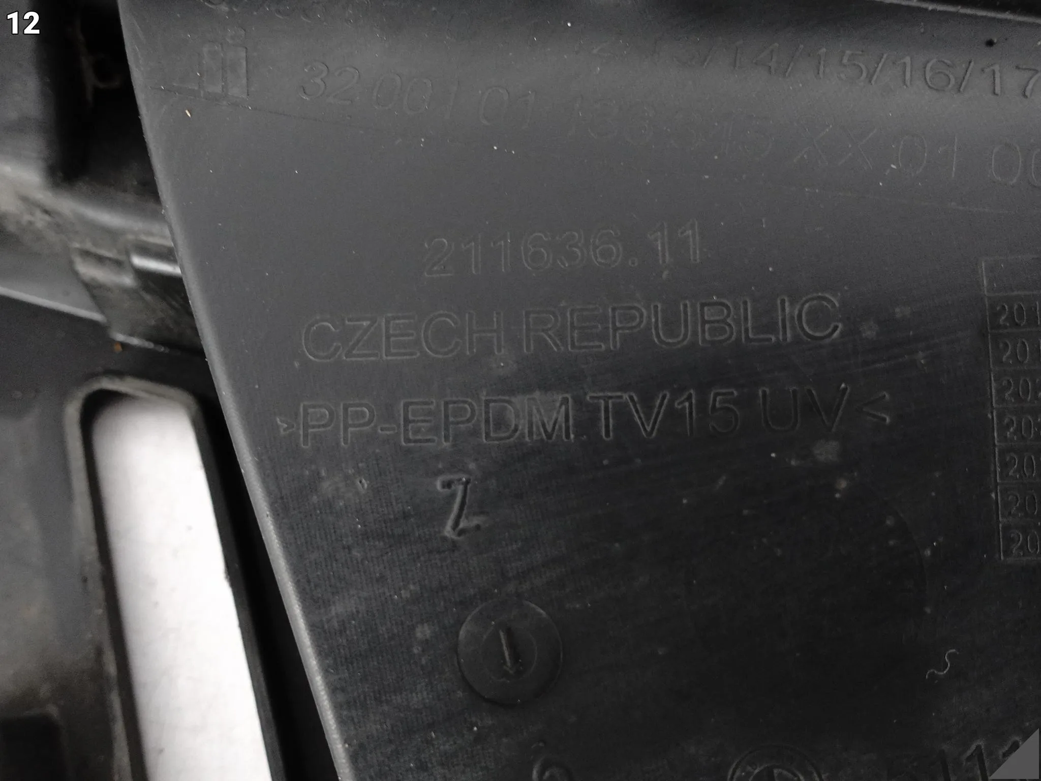 BMW 1 F40 19-24 ŚLIZG MOCOWANIE + OSŁONA ZAŚLEPKA W ZDERZAK PRZÓD LEWY 27c9f1da66d12741fc482da17f3993e8
