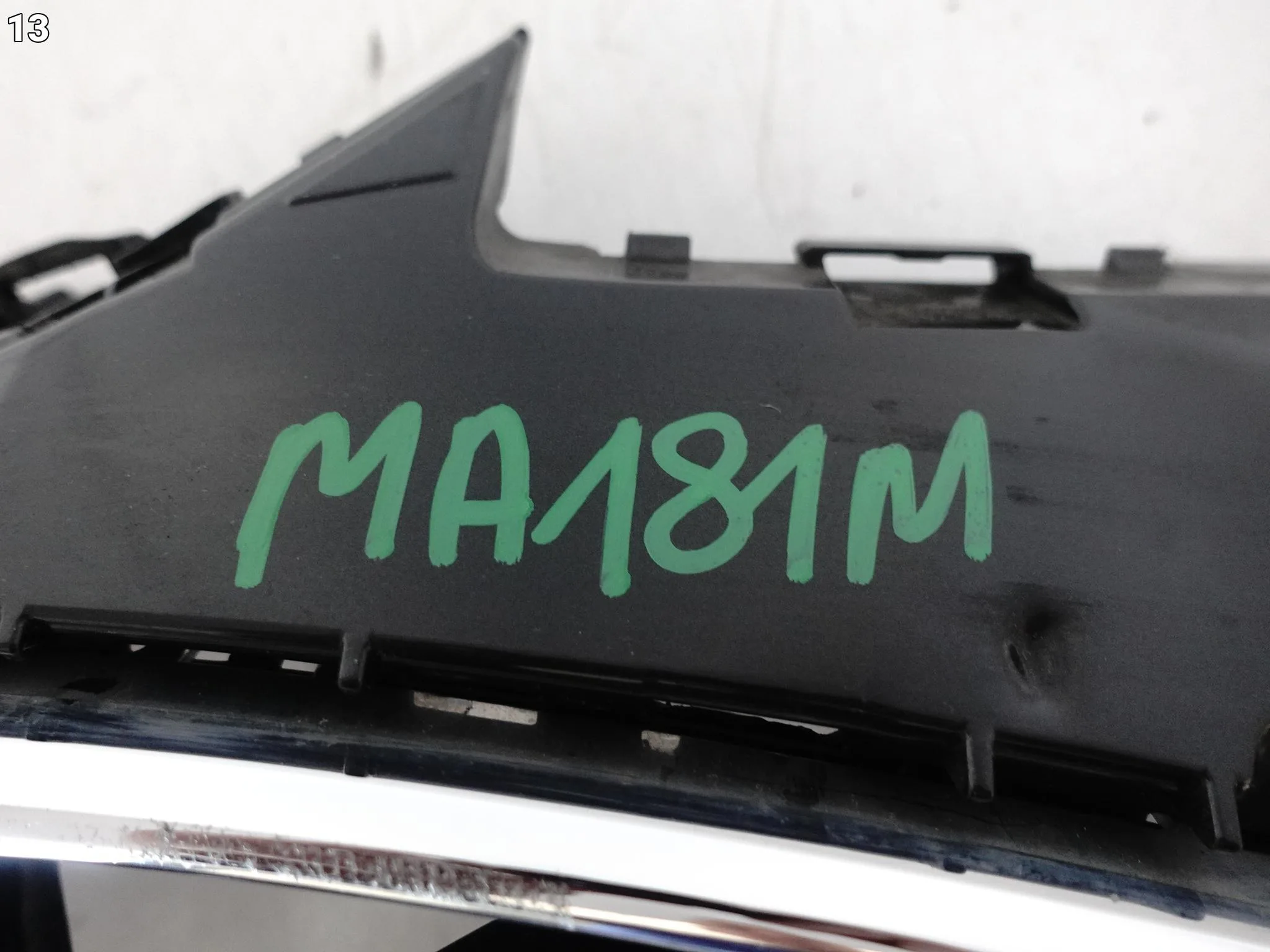 AUDI A4 B9 8W0 LIFT 19-24 ZWYKŁY / BASIS GRILL ATRAPA W ZDERZAK PRZÓD PDC abe25a21f78de4ef09f8ff0e66a58c12
