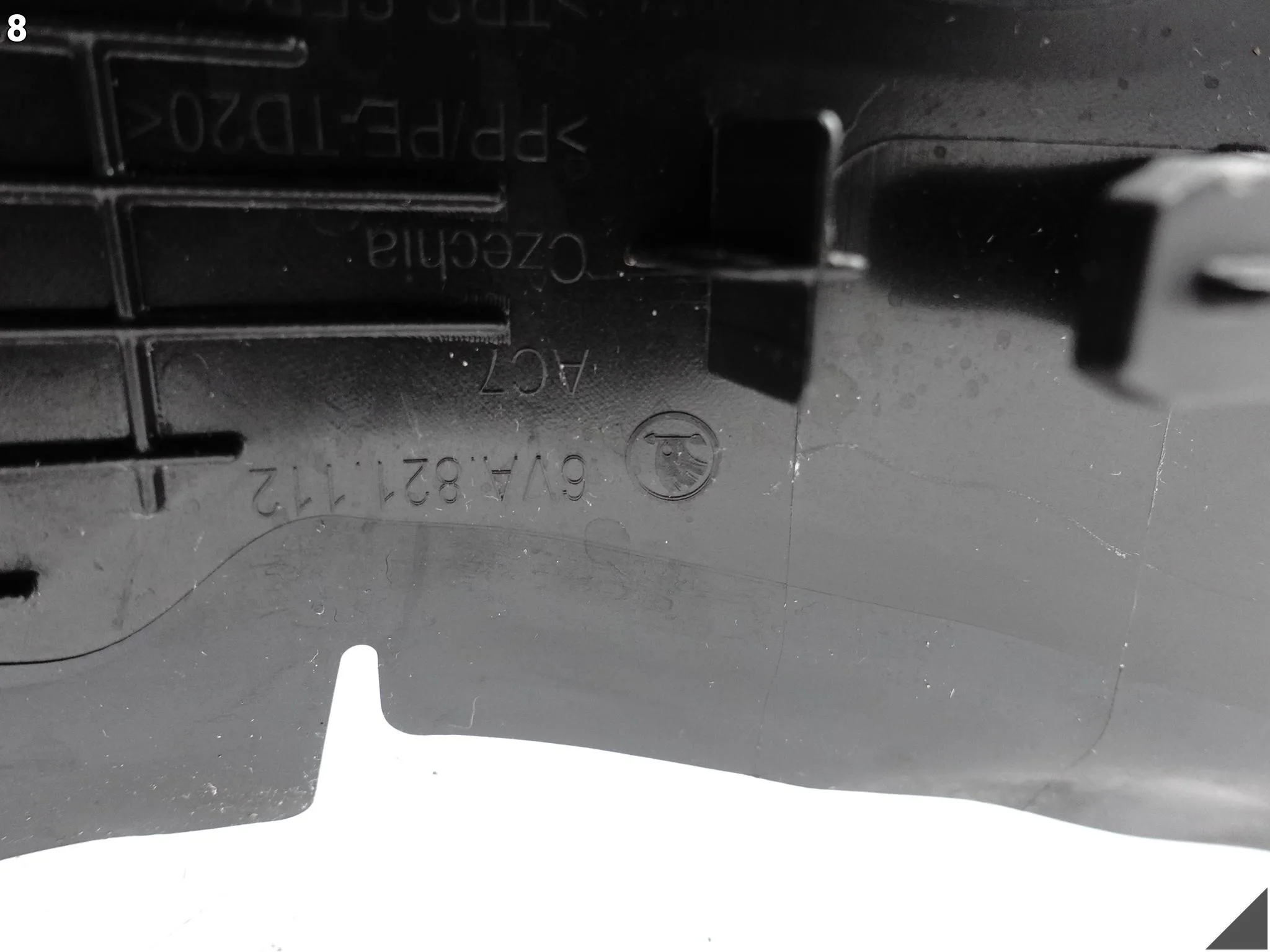 SKODA FABIA IV 6VA 21- LISTWA WYGŁUSZENIE USZCZELKA W BŁOTNIK PRZÓD PRAWA aa33652f9088fa445572fa98b19e185f