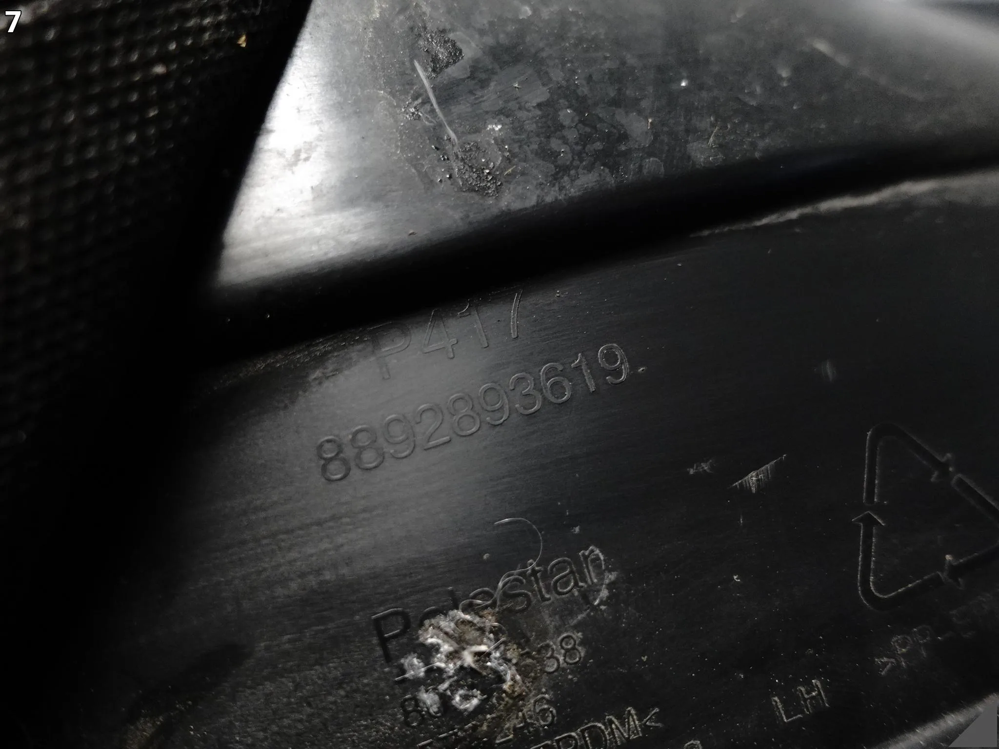 POLESTAR 4 23- NADKOLE OSŁONA POSZYCIE WNĘKA KOŁA LEWE PRZÓD 80008538 1fc8945e865ae401fcf95f2af8a1c54e