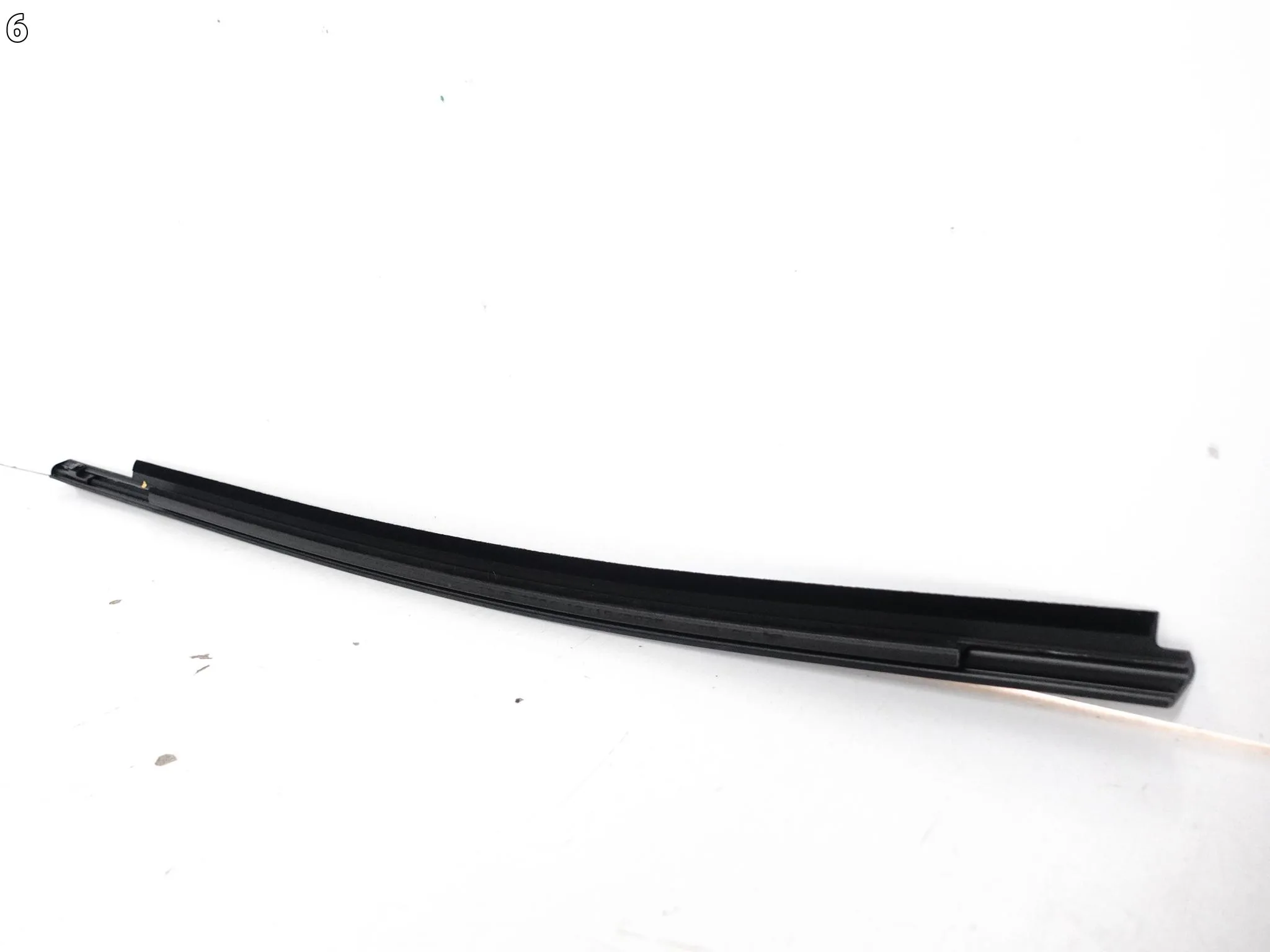 TOYOTA YARIS IV 4 XP210 19- LISTWA ZGARNIAJĄCA SZYBY DRZWI TYŁ PRAWA ORG acd3f82f99c15b0b0d4bc94e19fa6df6