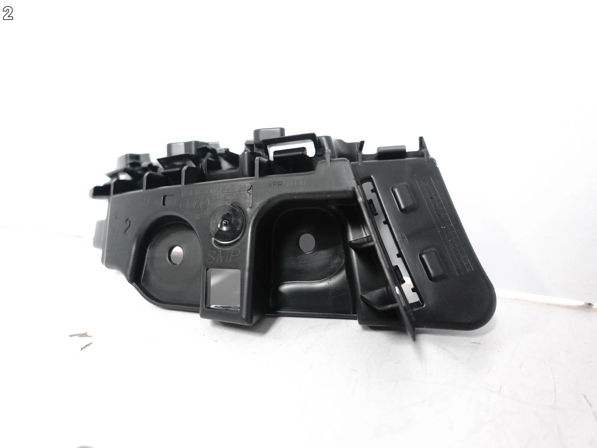 AUDI A1 II 82A GB 18- ŚLIZG MOCOWANIE WSPORNIK W ZDERZAK TYŁ LEWY ORG 52e2d3c6c719d781ea4b2611d26705af