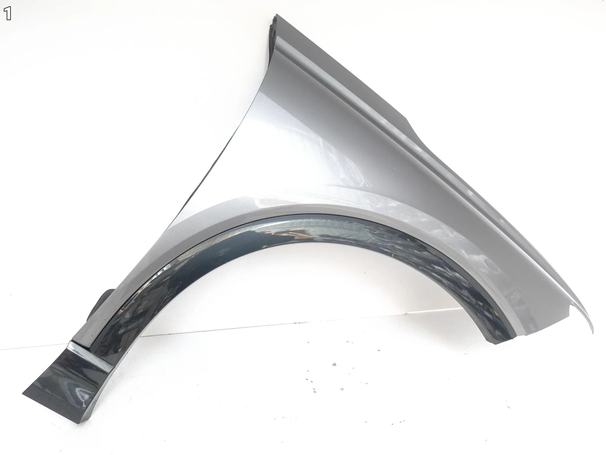 AUDI Q4 E-TRON 89A 21- BŁOTNIK FENDER LISTWA PRAWY PRZÓD 2d656f305f6a790044da2daa8cb1096c