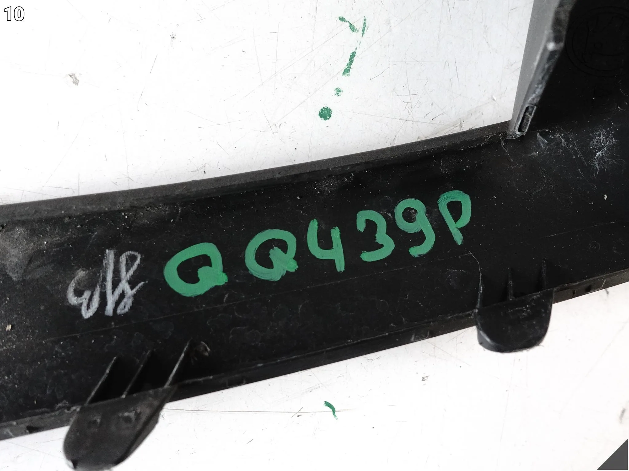 SKODA OCTAVIA IV 4 5E3 19-24 LISTWA OZDOBNA W ZDERZAK PRAWA PRZÓD 5E3807834 ebbdb593e5b3eadbce20f6d40153590c