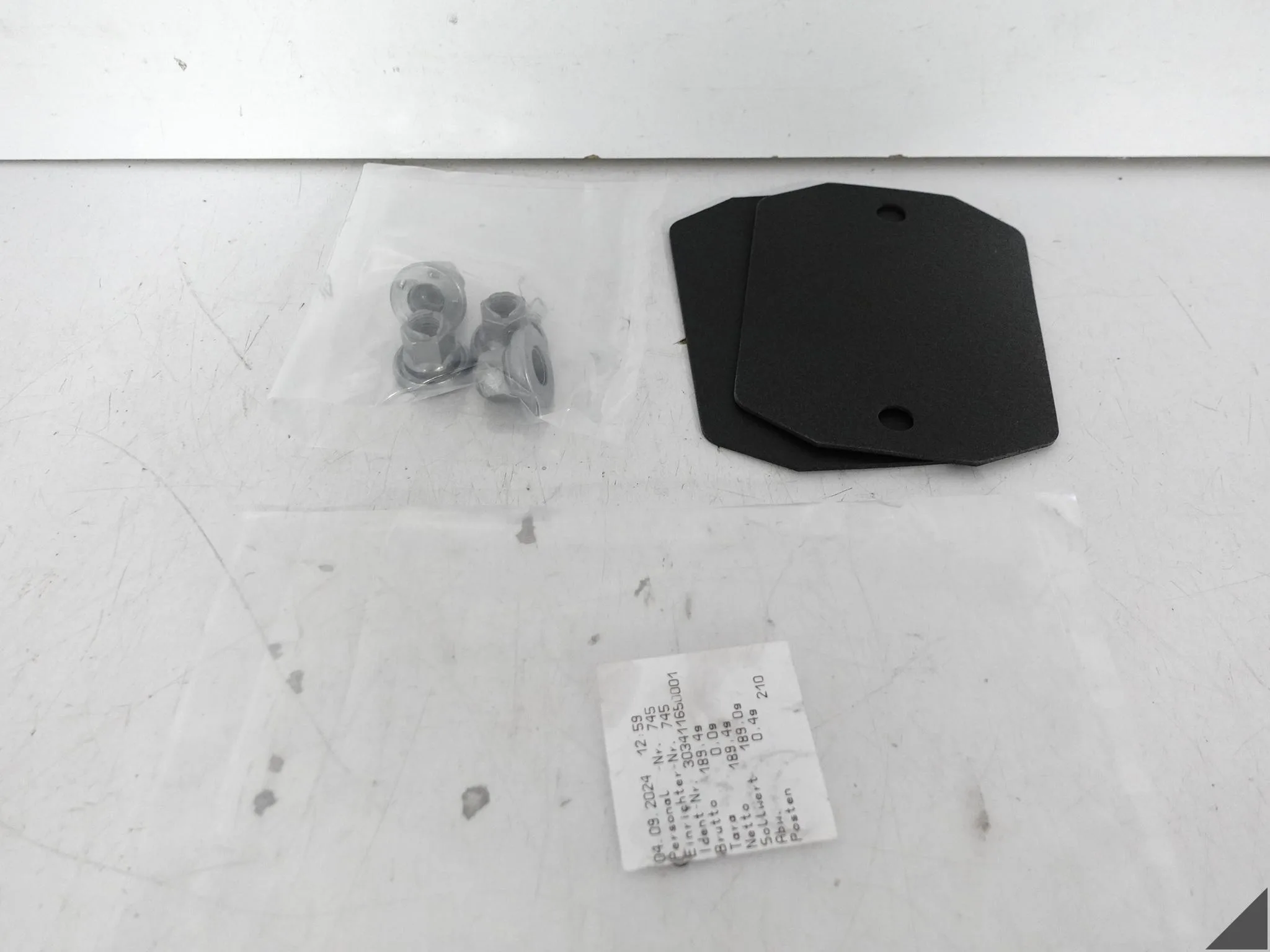 BMW X3 G01 X3M F97 17-24 PODKŁADKI POD BELKĘ HAKA HOLOWNICZEGO NAKRĘTKI TYŁ 843e1b24cd90536097f889645ee65c2b