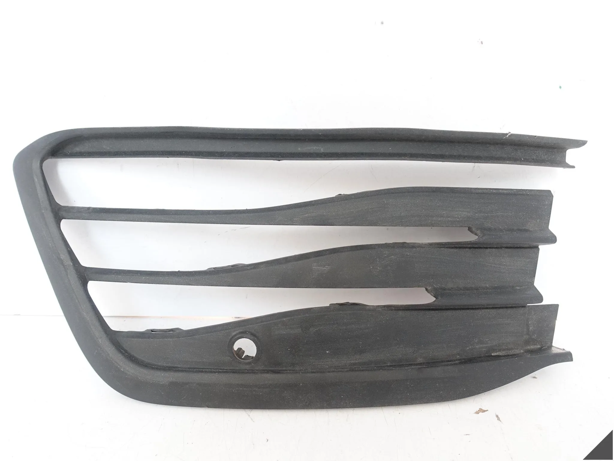VW GOLF VIII 8 5H0 19-24 KRATKA ATRAPA WLOT W ZDERZAK LEWA PRZÓD 5H0853665J 9cd681a426ed688ad39e126f9f992f35