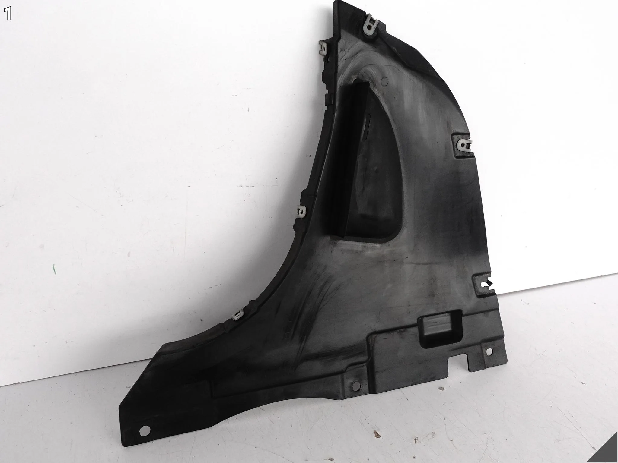 BMW 1 F40 19-24 OSŁONA DOKŁADKA NADKOLE POSZYCIE WNĘKI KOŁA PRZÓD PRAWA be918c99d8cb31adf36c729c49eee95d