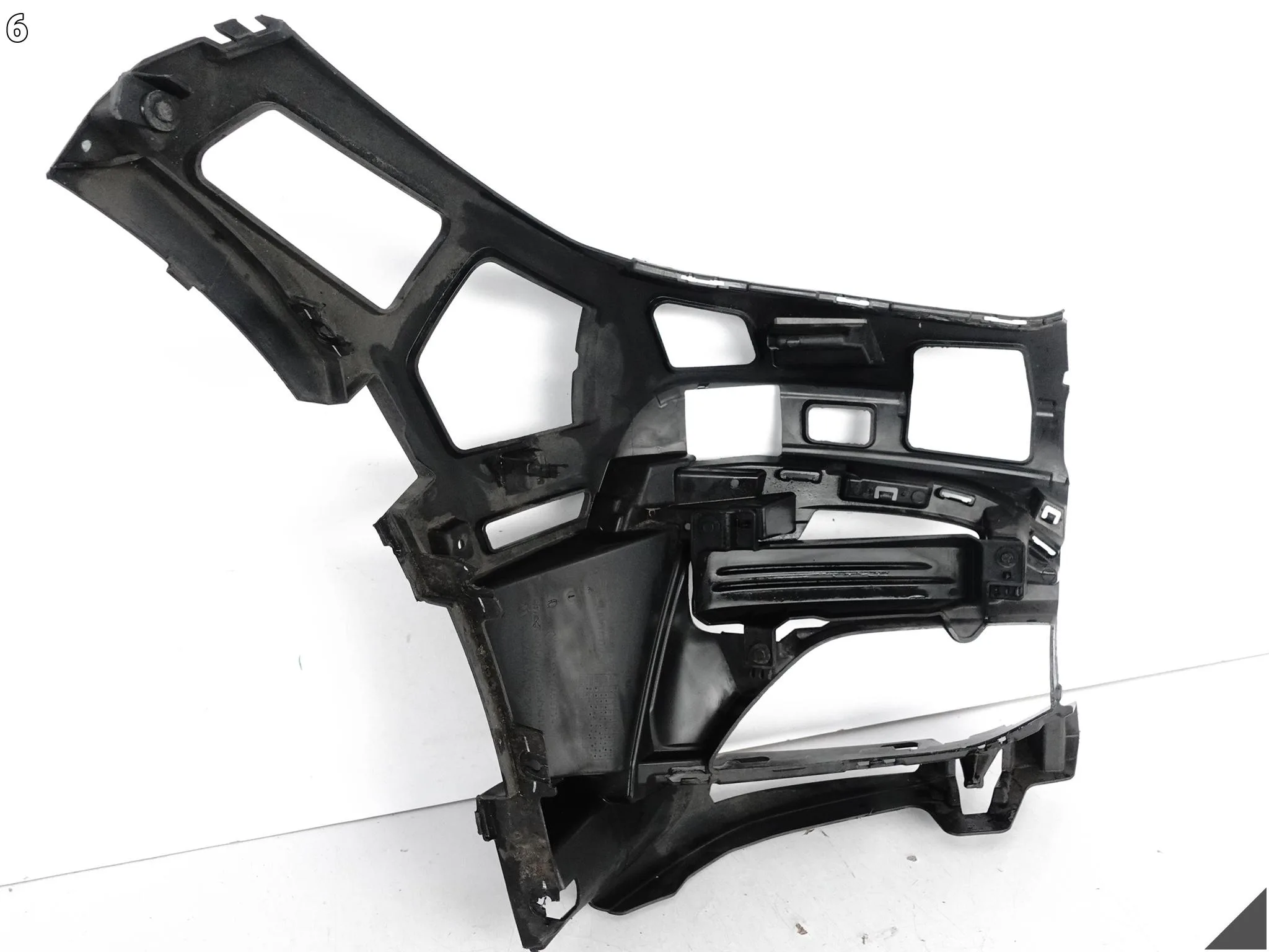BMW 1 F40 19-24 ŚLIZG MOCOWANIE + OSŁONA ZAŚLEPKA W ZDERZAK PRZÓD LEWY 890f9e7880087af94f7640604dfc5448