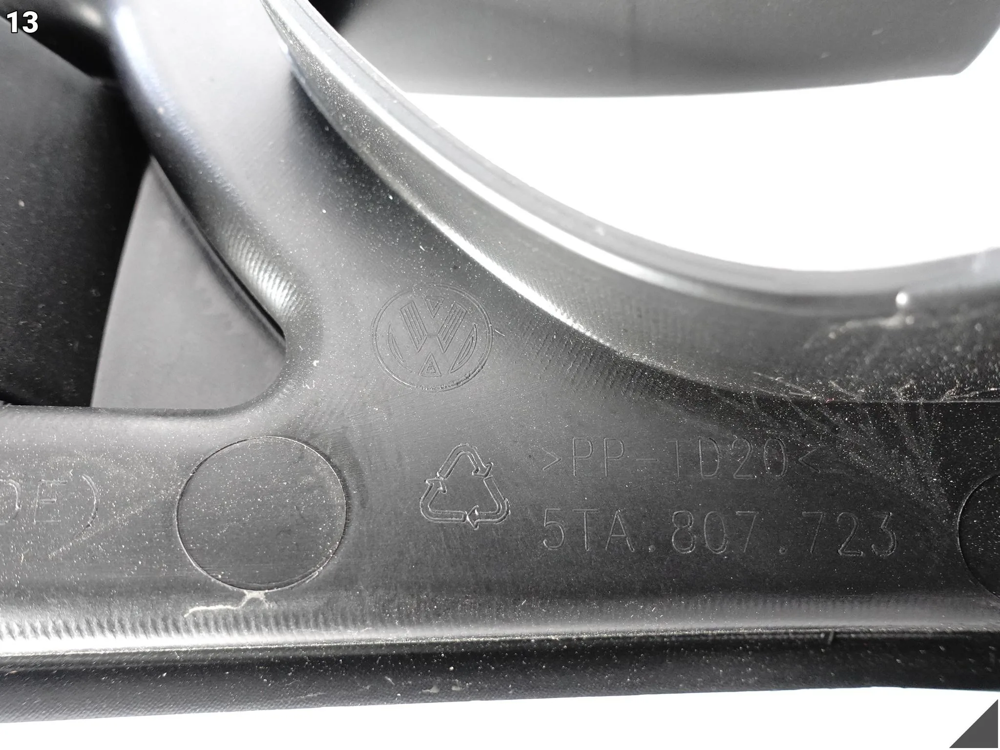 VW TOURAN II 5TA 15- ŚLIZG MOCOWANIE WZMOCNIENIE W ZDERZAK PRZÓD LEWY 8e6751b4596ddaeeeabfb2a5c3195ccc