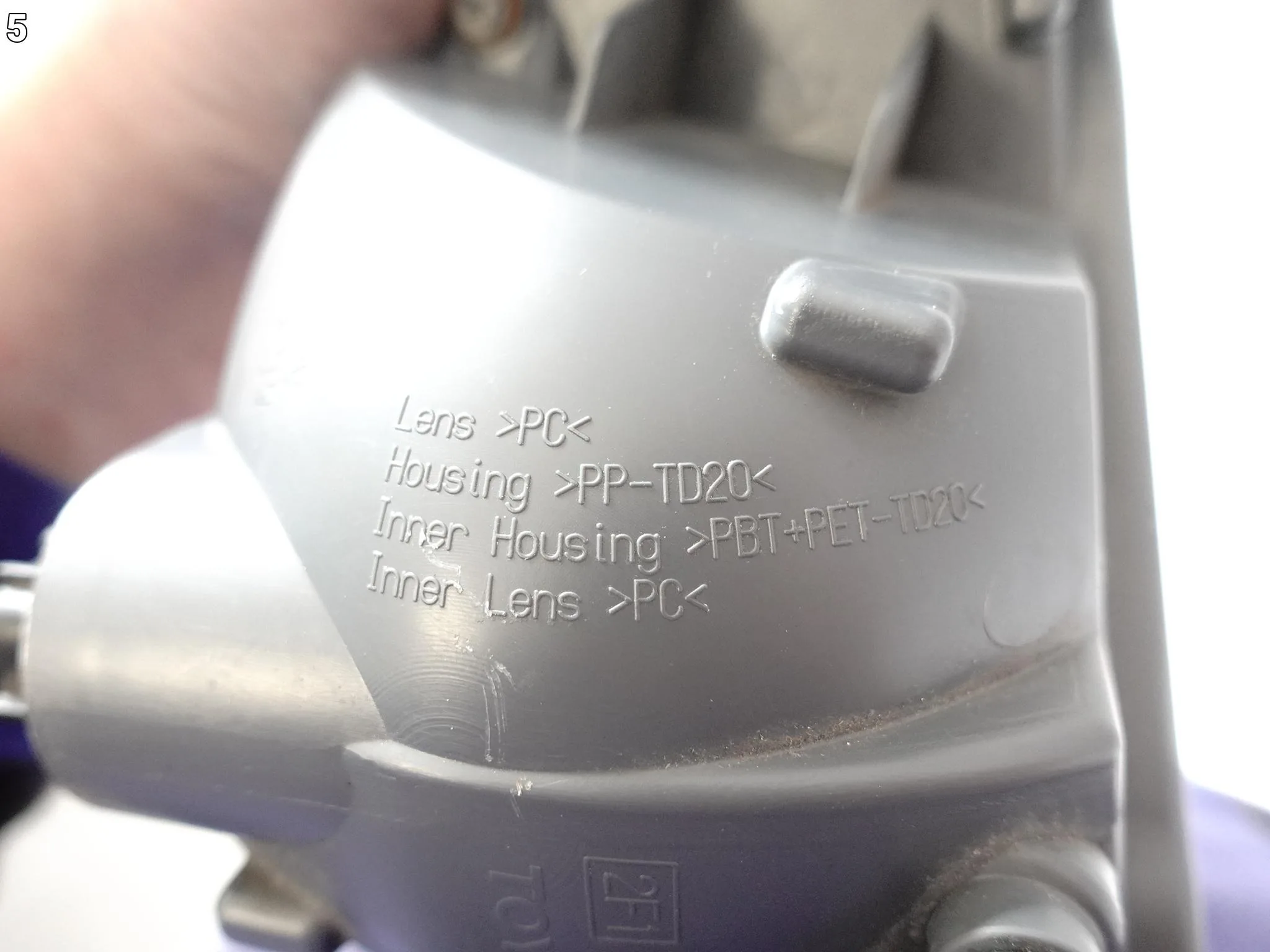 TOYOTA RAV4 IV XA40 12-15 LAMPA ŚWIATŁO PRZECIWMGIELNE W ZDERZAK TYŁ LEWA 76c68361392ea43d56b23bbee250a35d